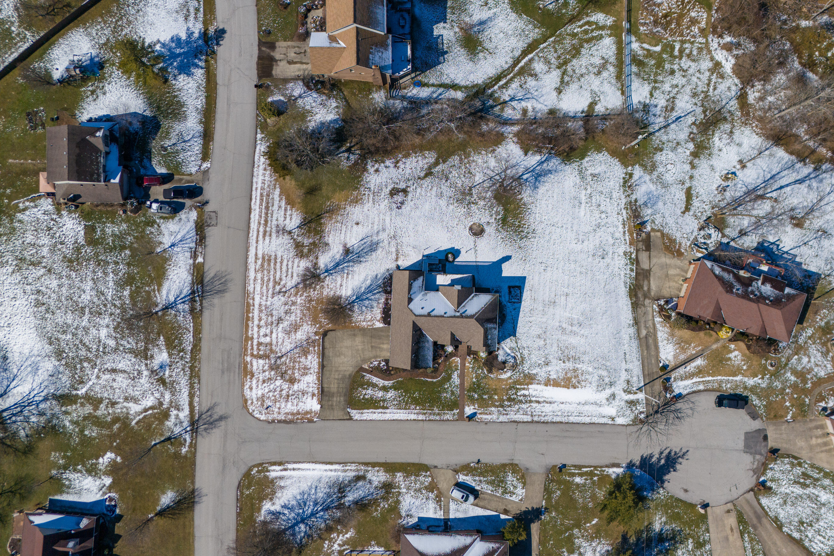 Richmond, Kentucky 40475, United States, 4 Bedrooms Bedrooms, ,3 BathroomsBathrooms,Residential,Contingent,2771