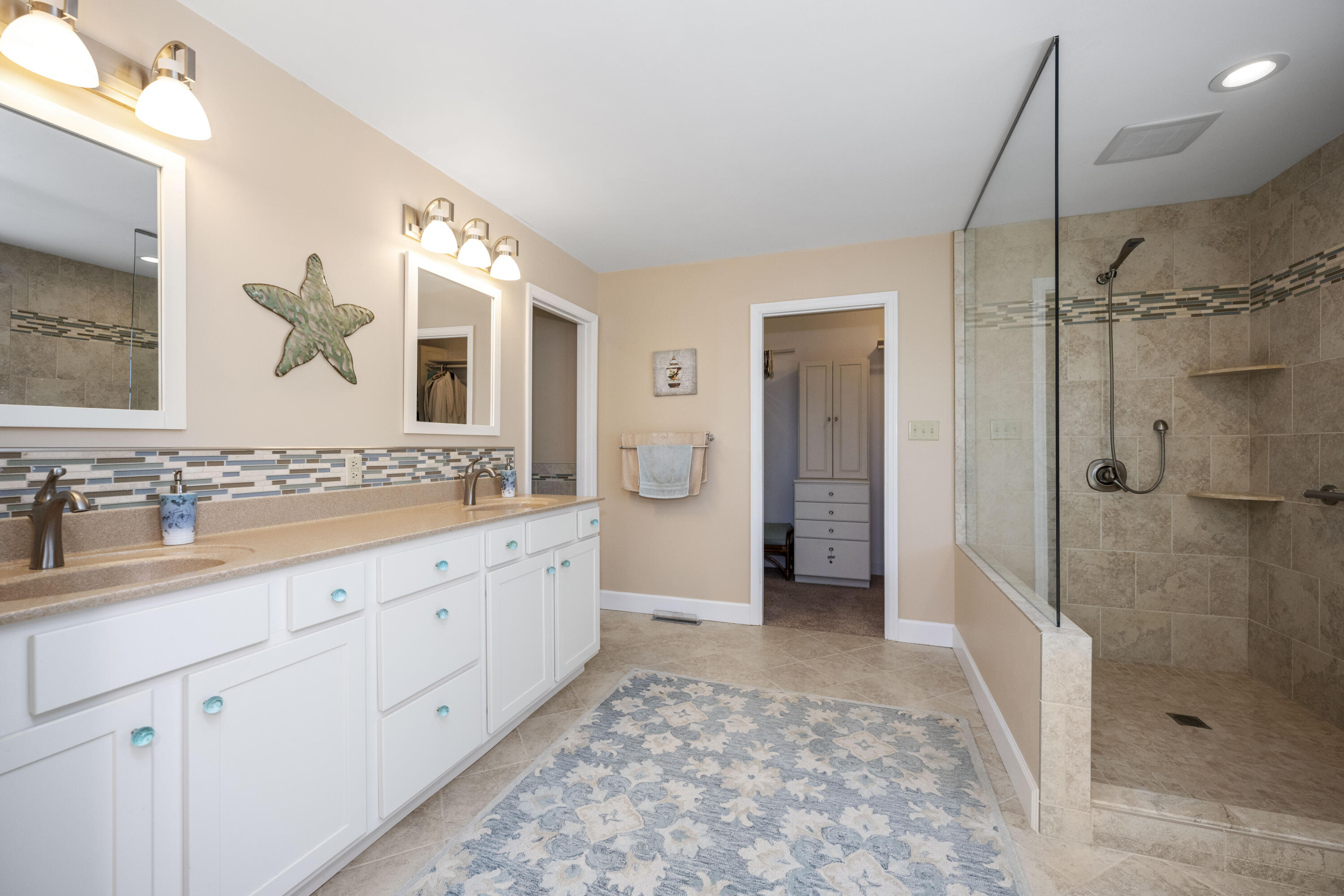 Richmond, Kentucky 40475, United States, 4 Bedrooms Bedrooms, ,3 BathroomsBathrooms,Residential,Contingent,2771