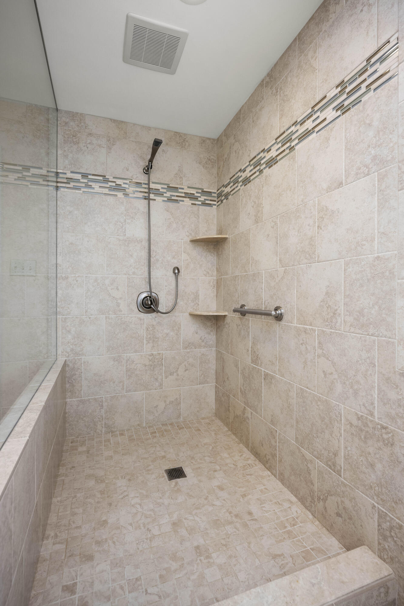 Richmond, Kentucky 40475, United States, 4 Bedrooms Bedrooms, ,3 BathroomsBathrooms,Residential,Contingent,2771