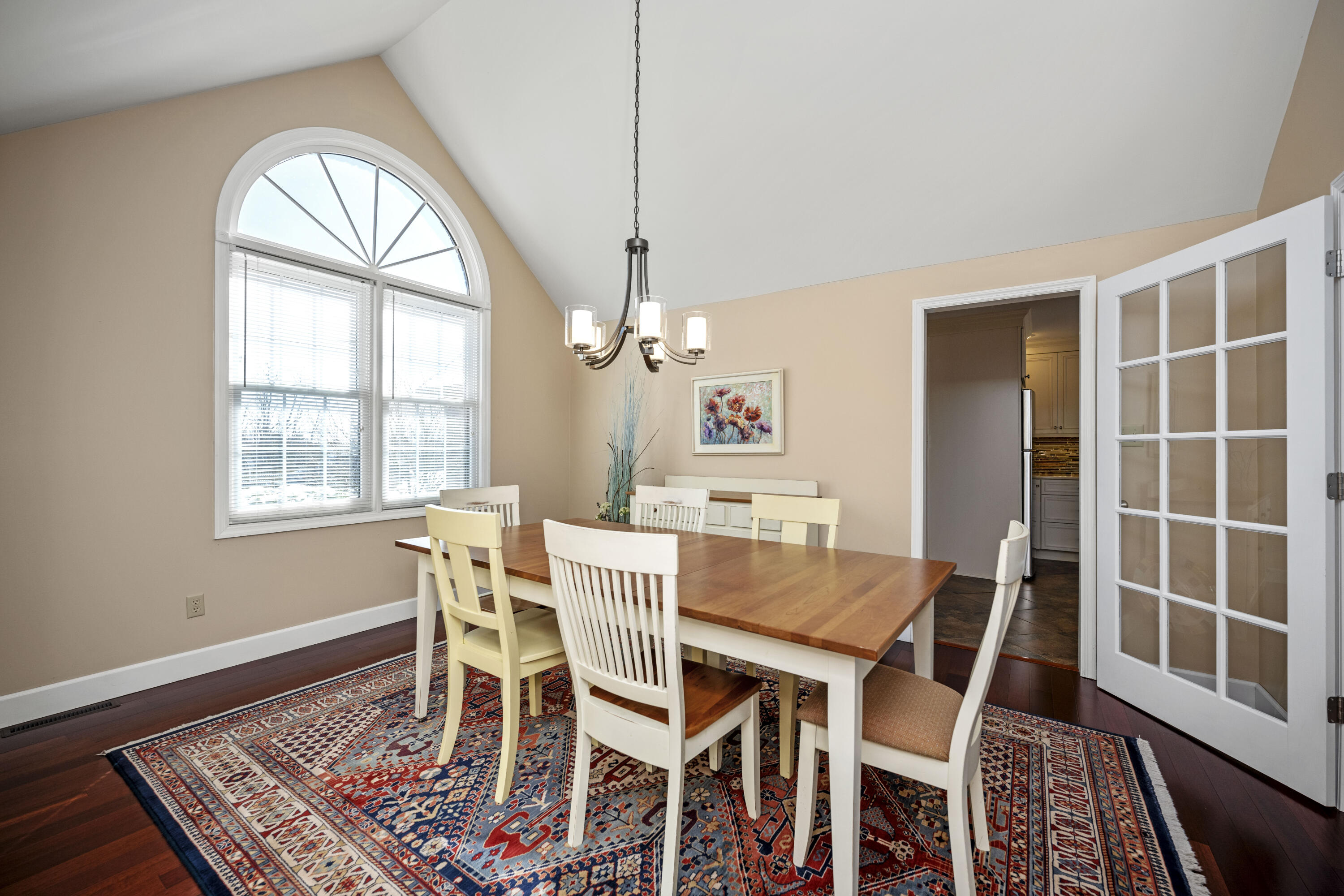 Richmond, Kentucky 40475, United States, 4 Bedrooms Bedrooms, ,3 BathroomsBathrooms,Residential,Contingent,2771