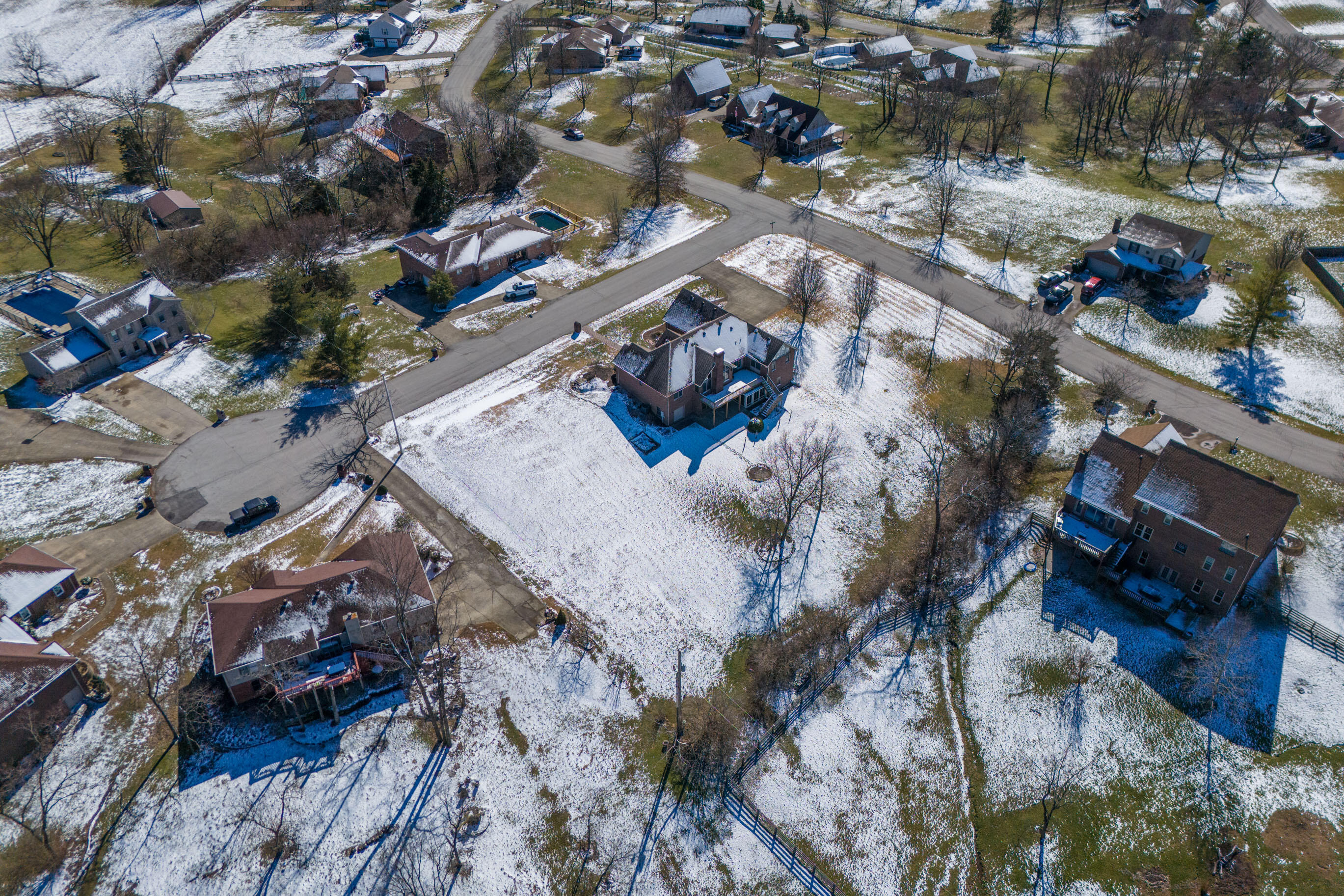 Richmond, Kentucky 40475, United States, 4 Bedrooms Bedrooms, ,3 BathroomsBathrooms,Residential,Contingent,2771