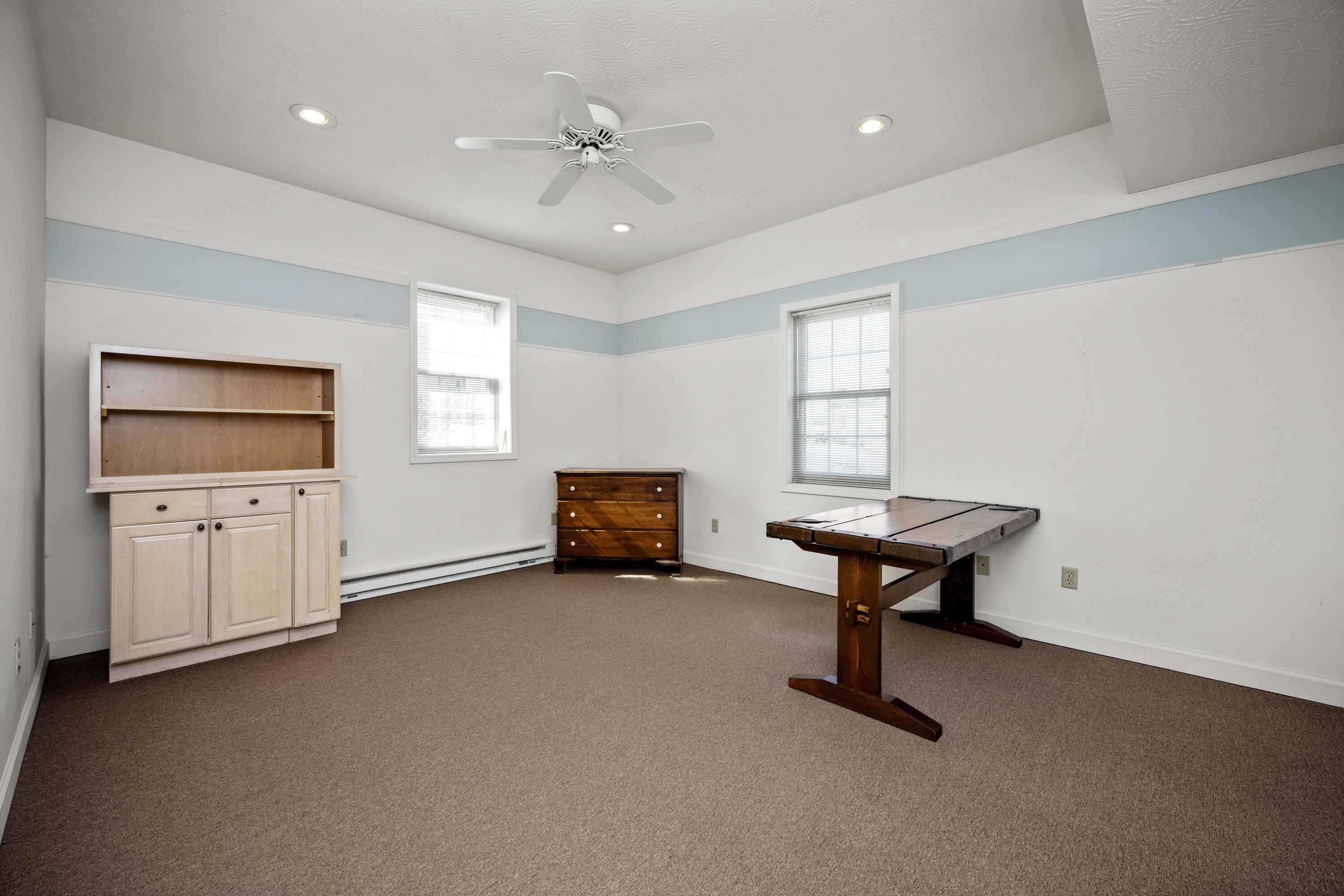 Richmond, Kentucky 40475, United States, 4 Bedrooms Bedrooms, ,3 BathroomsBathrooms,Residential,Contingent,2771