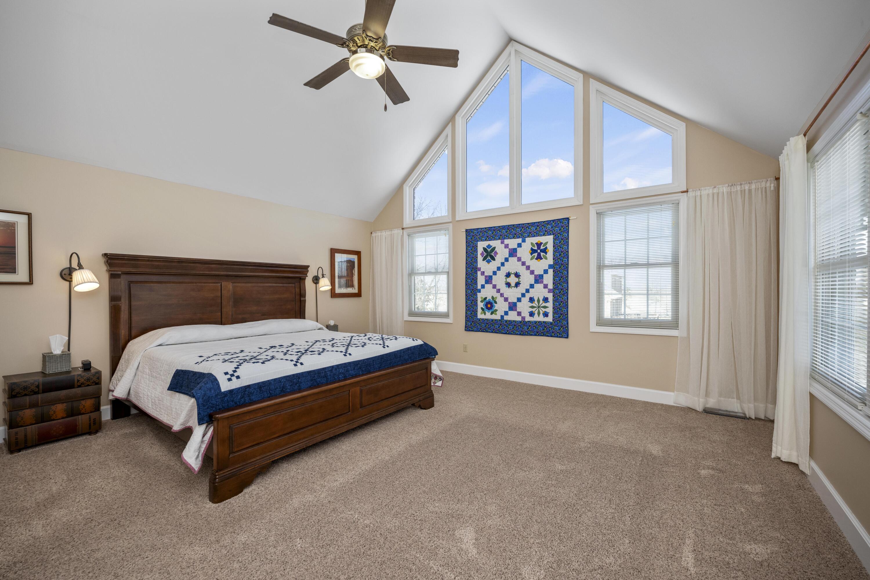 Richmond, Kentucky 40475, United States, 4 Bedrooms Bedrooms, ,3 BathroomsBathrooms,Residential,Contingent,2771