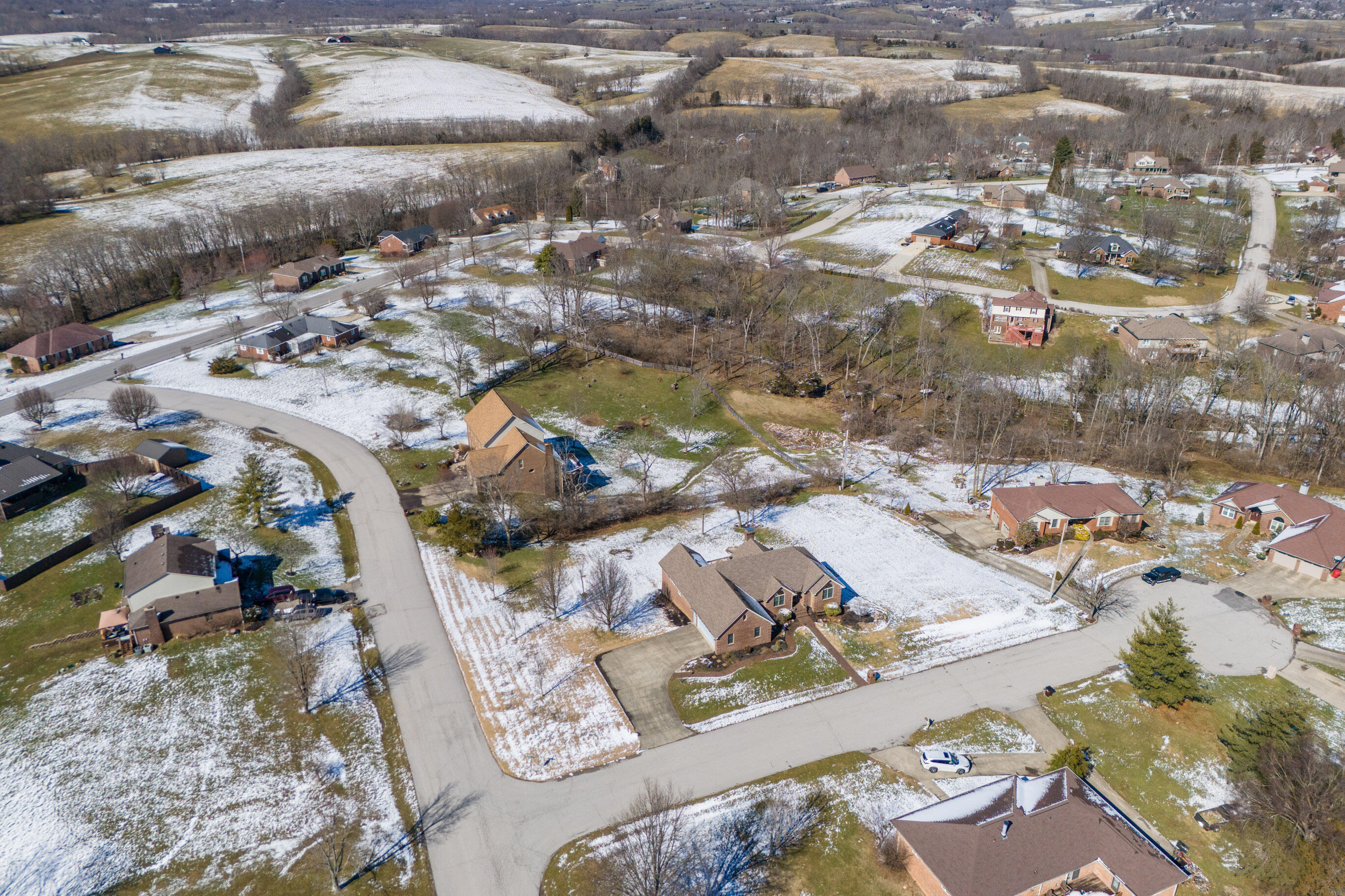 Richmond, Kentucky 40475, United States, 4 Bedrooms Bedrooms, ,3 BathroomsBathrooms,Residential,Contingent,2771