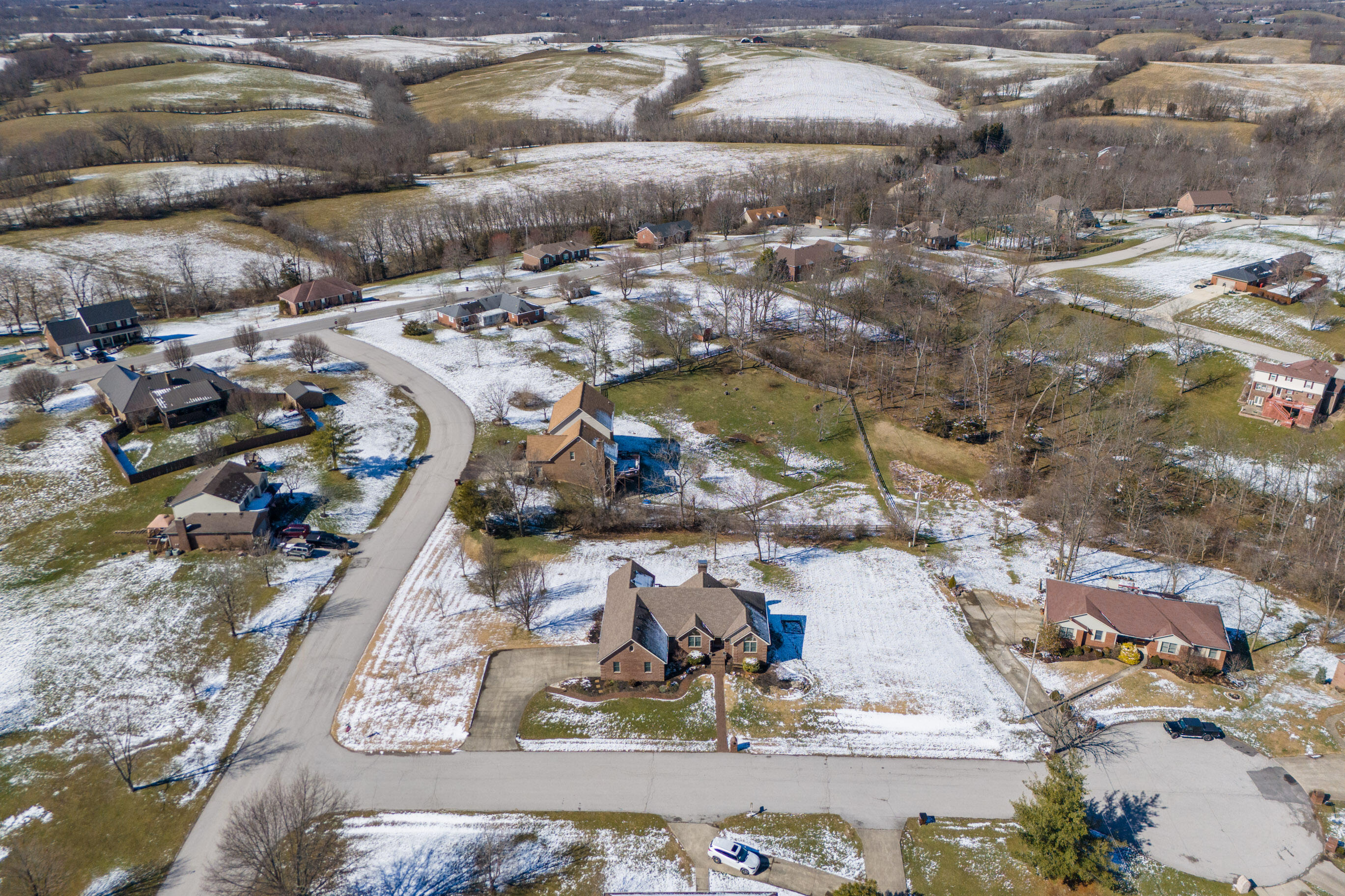 Richmond, Kentucky 40475, United States, 4 Bedrooms Bedrooms, ,3 BathroomsBathrooms,Residential,Contingent,2771