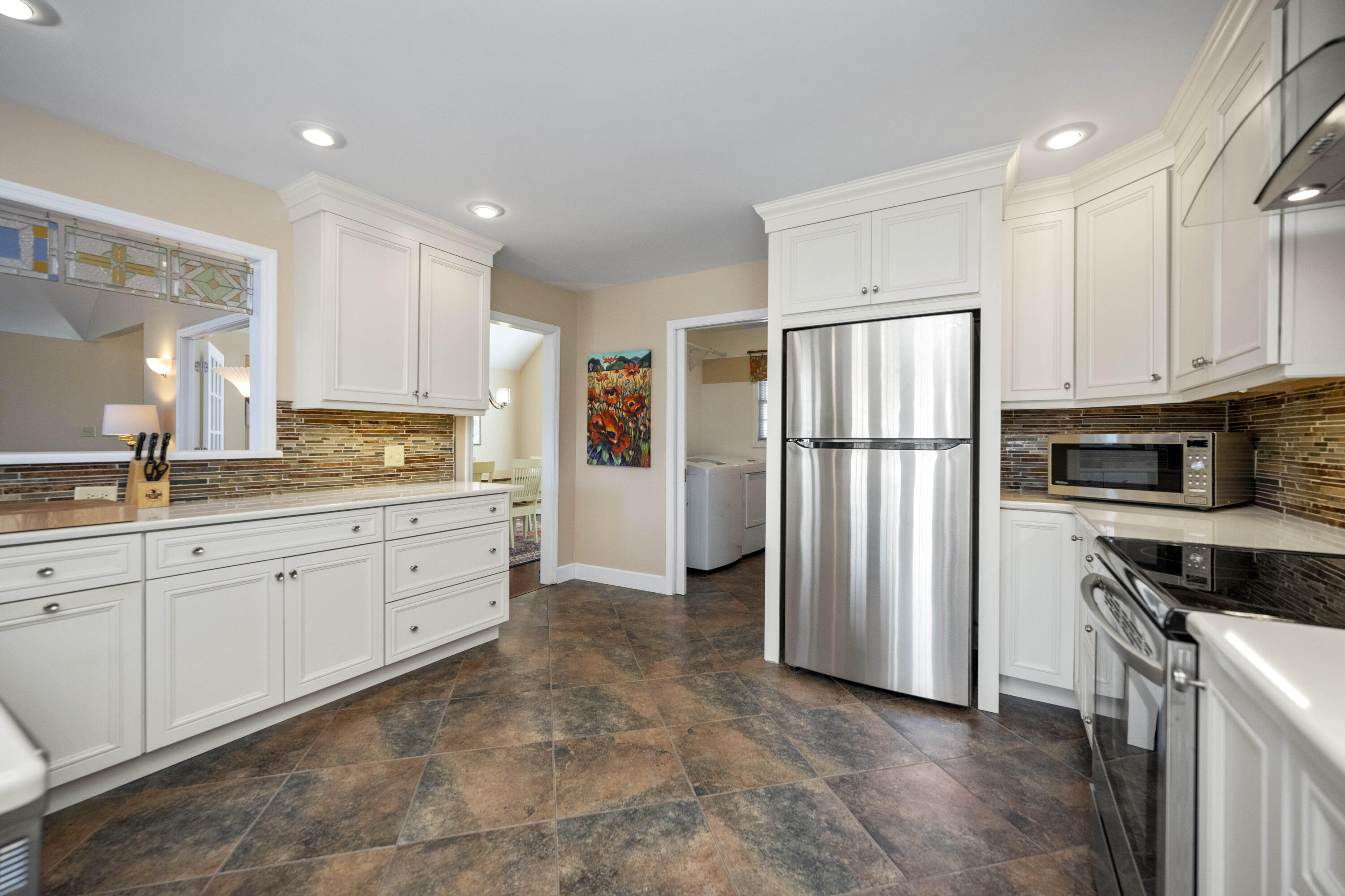 Richmond, Kentucky 40475, United States, 4 Bedrooms Bedrooms, ,3 BathroomsBathrooms,Residential,Contingent,2771