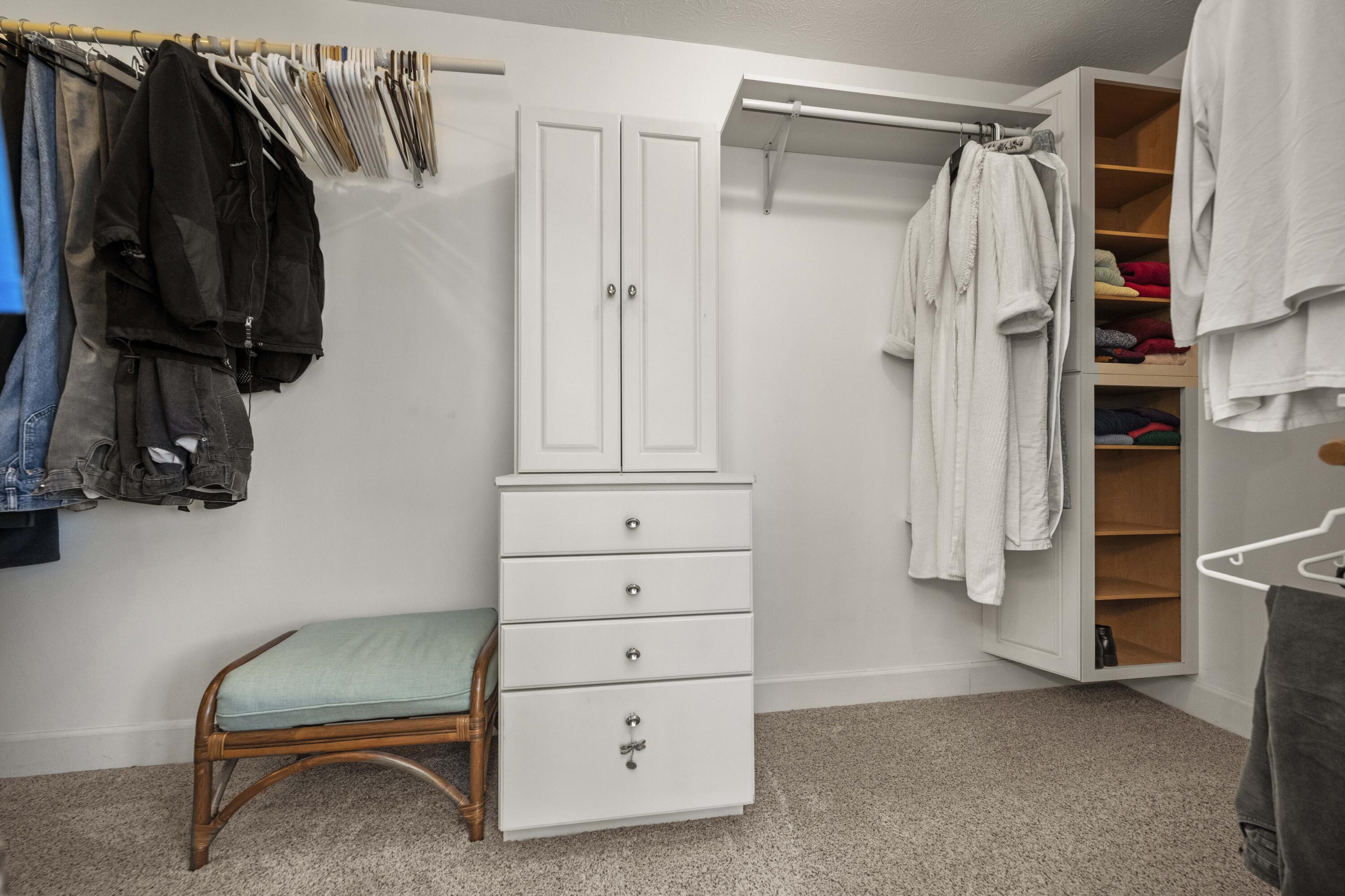 Richmond, Kentucky 40475, United States, 4 Bedrooms Bedrooms, ,3 BathroomsBathrooms,Residential,Contingent,2771