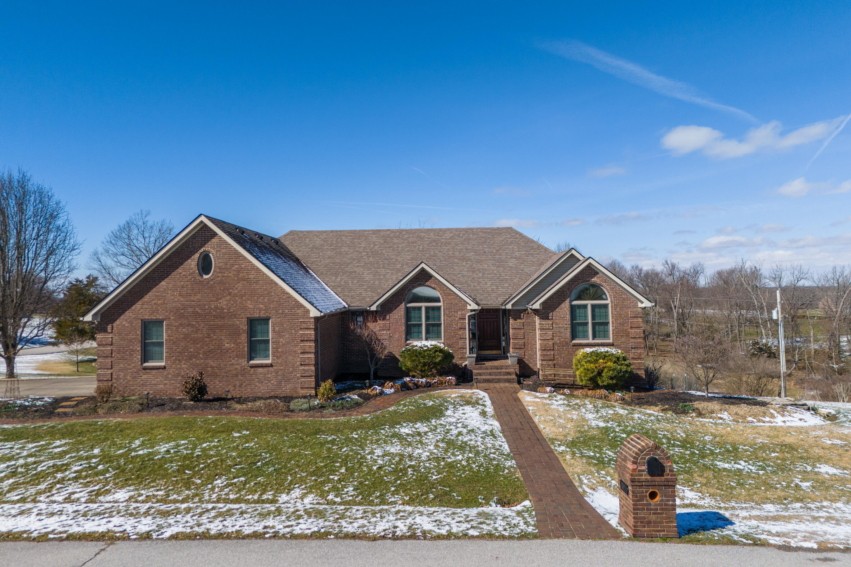 Richmond, Kentucky 40475, United States, 4 Bedrooms Bedrooms, ,3 BathroomsBathrooms,Residential,Contingent,2771