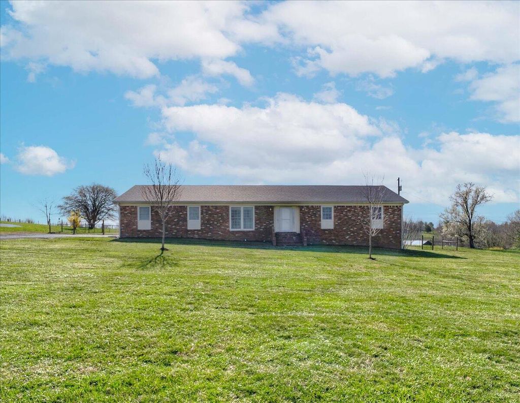 Photo of 122 Sugar Creek Road, Lancaster, KY 40444 (MLS # 25005576)