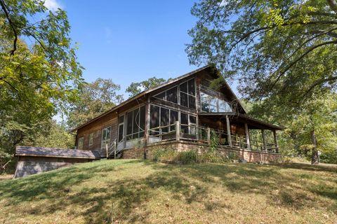 Photo of 3540 Oregon Road, Versailles, KY 40383 (MLS # 25503210)
