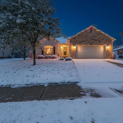 Photo of 308 Oxford Circle, Richmond, KY 40475 (MLS # 25502188)