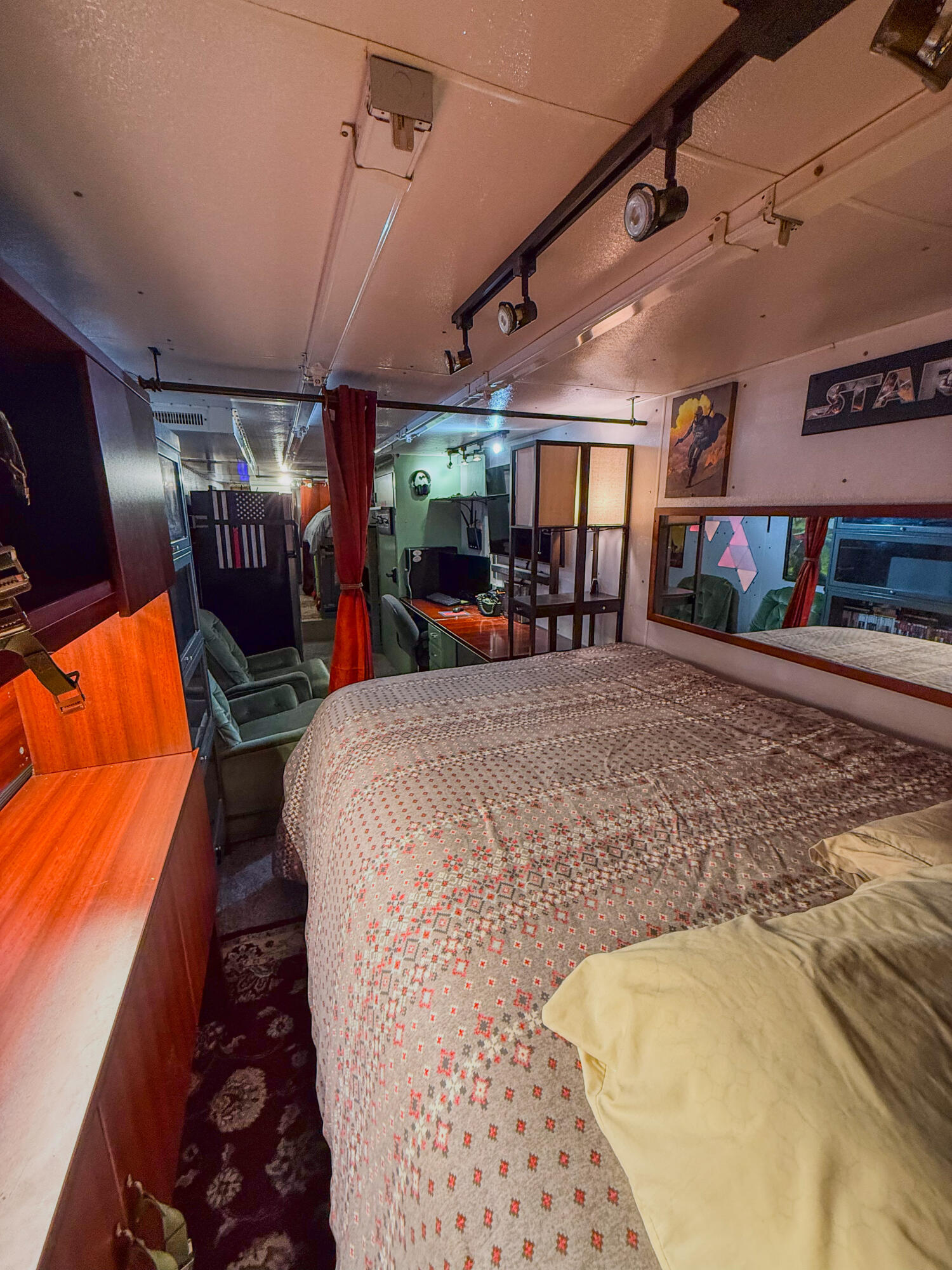 Irvine, Kentucky 40336, United States, 3 Bedrooms Bedrooms, ,2 BathroomsBathrooms,Residential,Active,164552