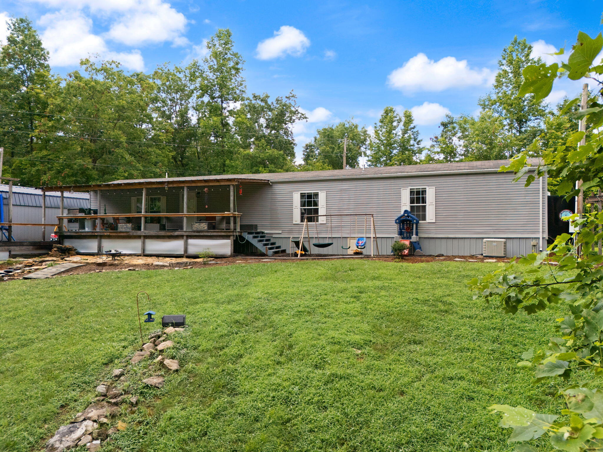 Irvine, Kentucky 40336, United States, 3 Bedrooms Bedrooms, ,2 BathroomsBathrooms,Residential,Active,164552