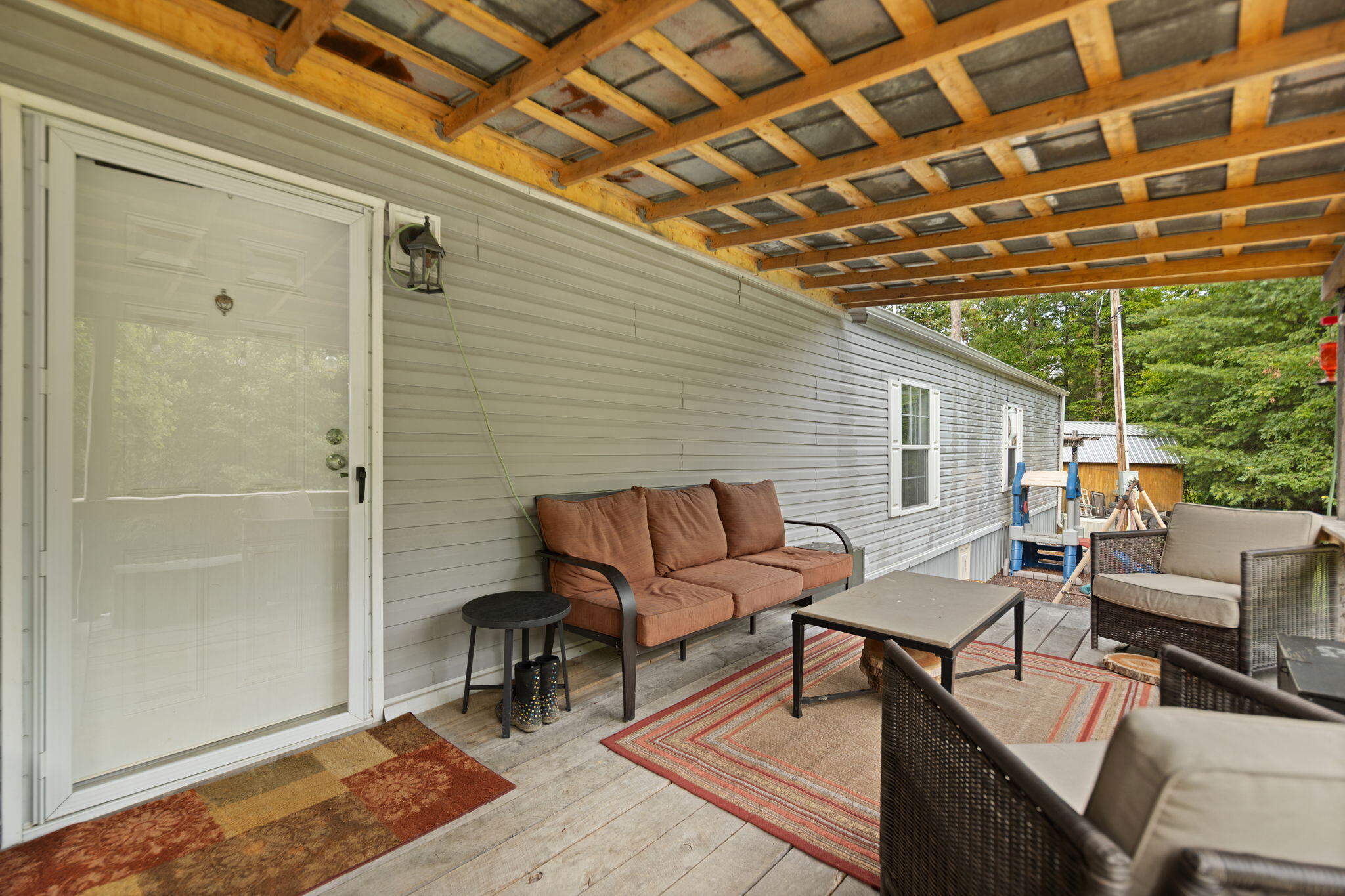 Irvine, Kentucky 40336, United States, 3 Bedrooms Bedrooms, ,2 BathroomsBathrooms,Residential,Active,164552