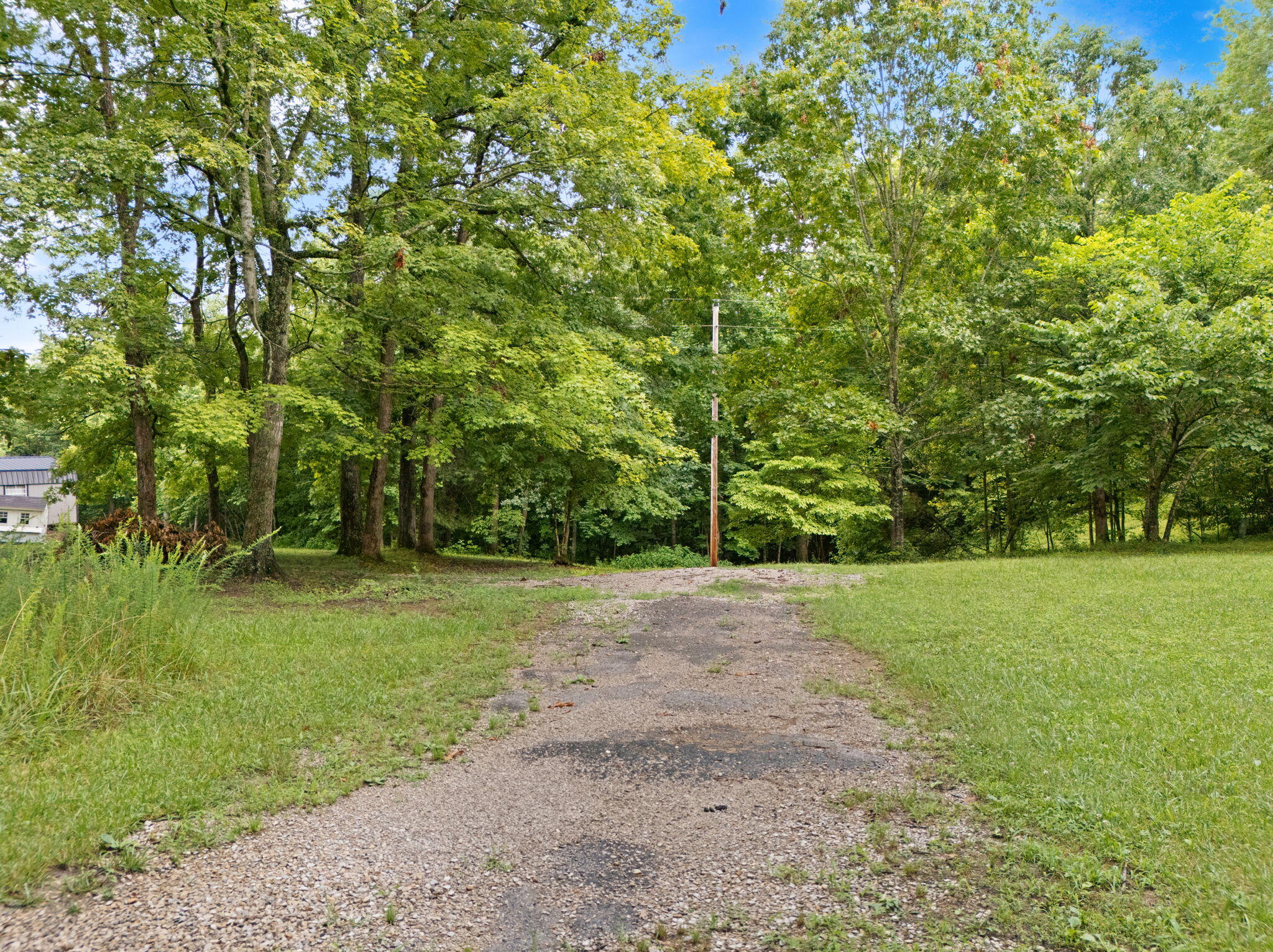 Irvine, Kentucky 40336, United States, 3 Bedrooms Bedrooms, ,2 BathroomsBathrooms,Residential,Active,164552