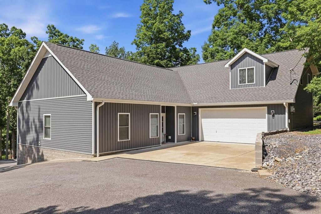 Photo of 124 Hickory Hill Lane, Benton, KY 42025 (MLS # 26020751)