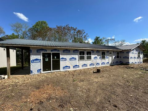 357 Mine 18 Road Stearns KY 42647