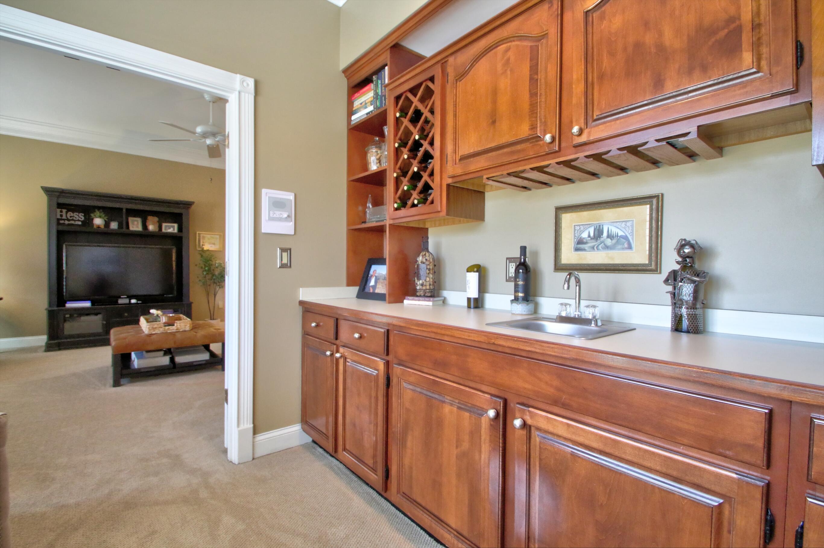 Lexington, Kentucky 40509, United States, 3 Bedrooms Bedrooms, ,3 BathroomsBathrooms,Residential,Pending,121252