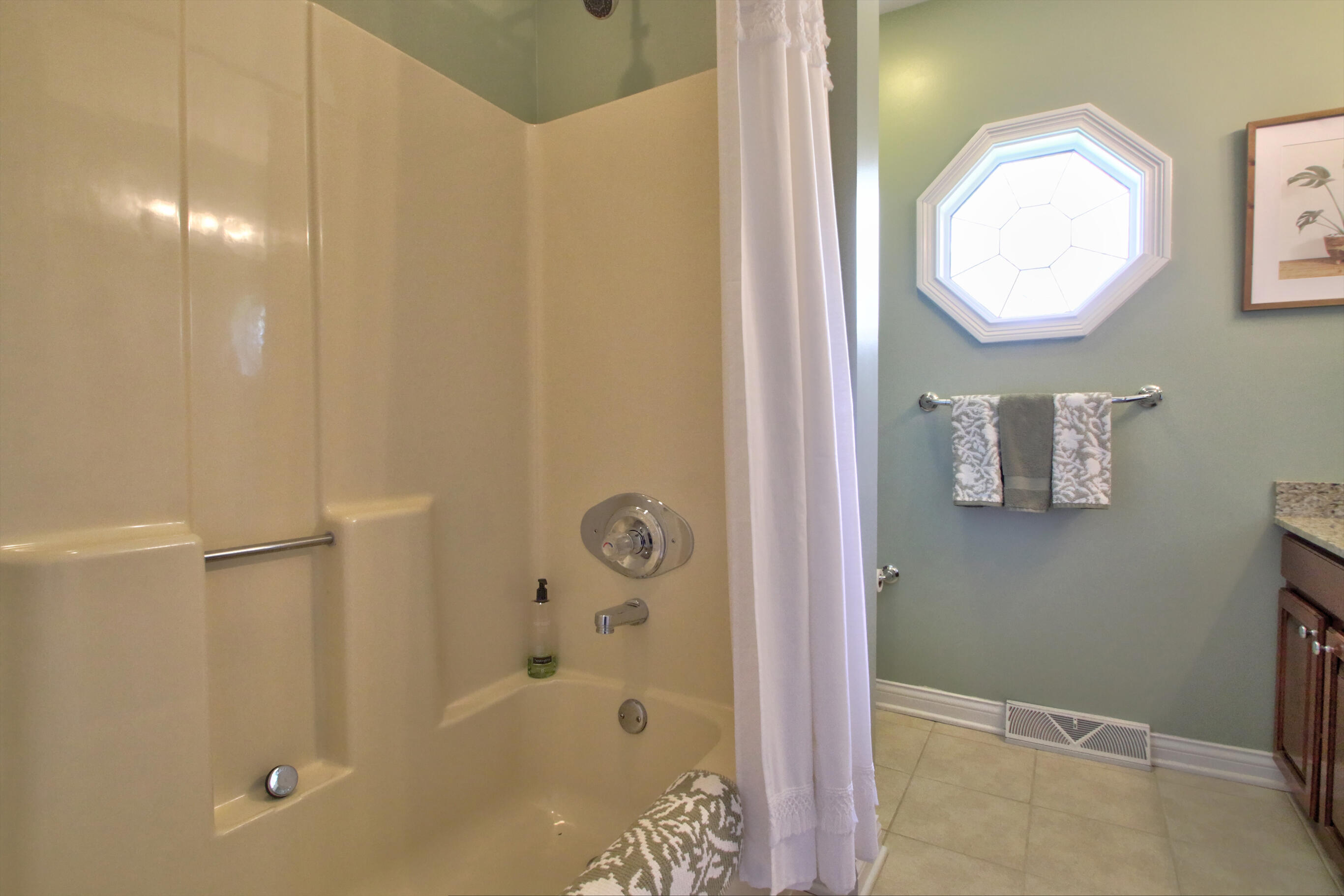 Lexington, Kentucky 40509, United States, 3 Bedrooms Bedrooms, ,3 BathroomsBathrooms,Residential,Pending,121252