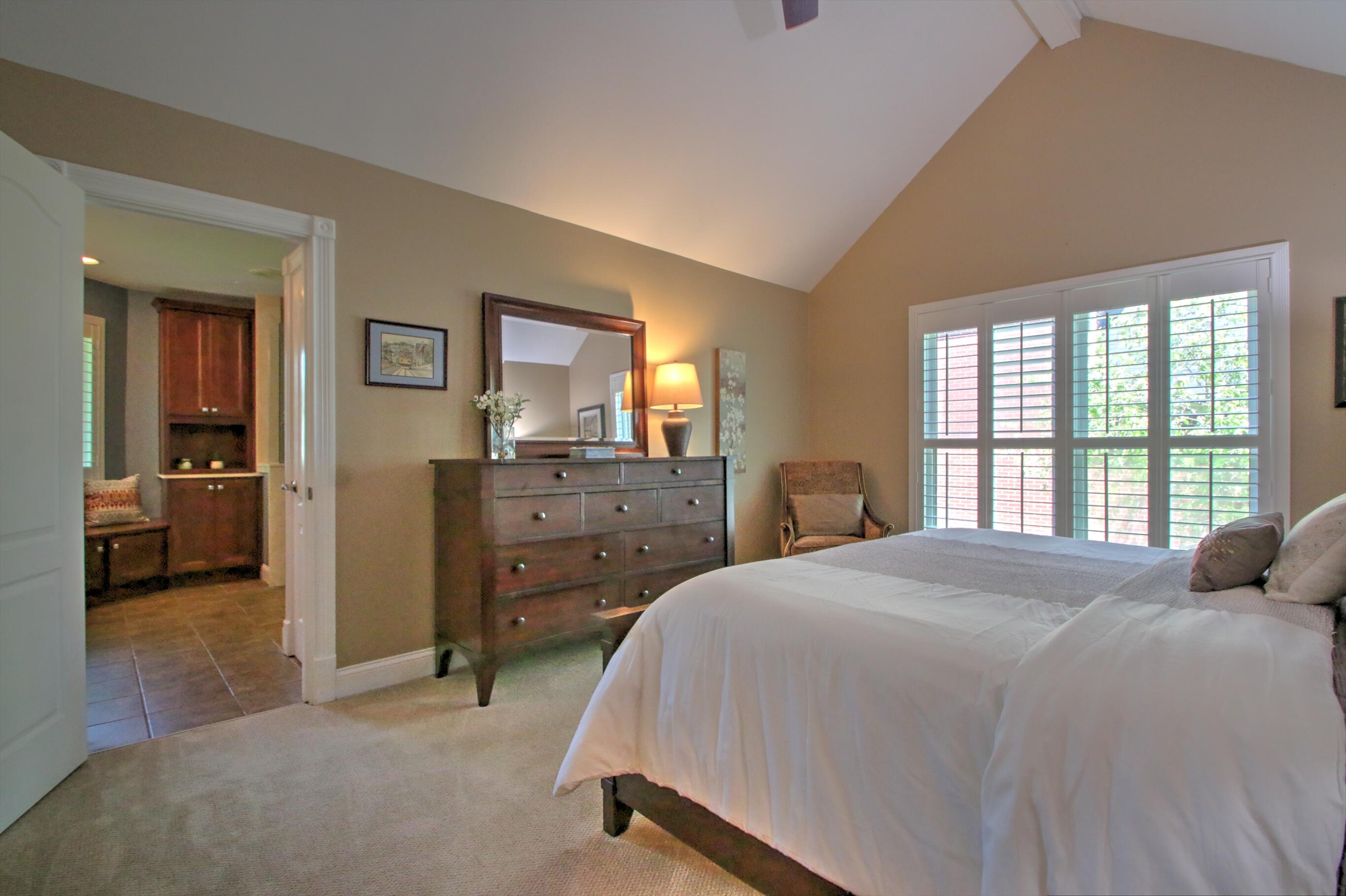 Lexington, Kentucky 40509, United States, 3 Bedrooms Bedrooms, ,3 BathroomsBathrooms,Residential,Pending,121252