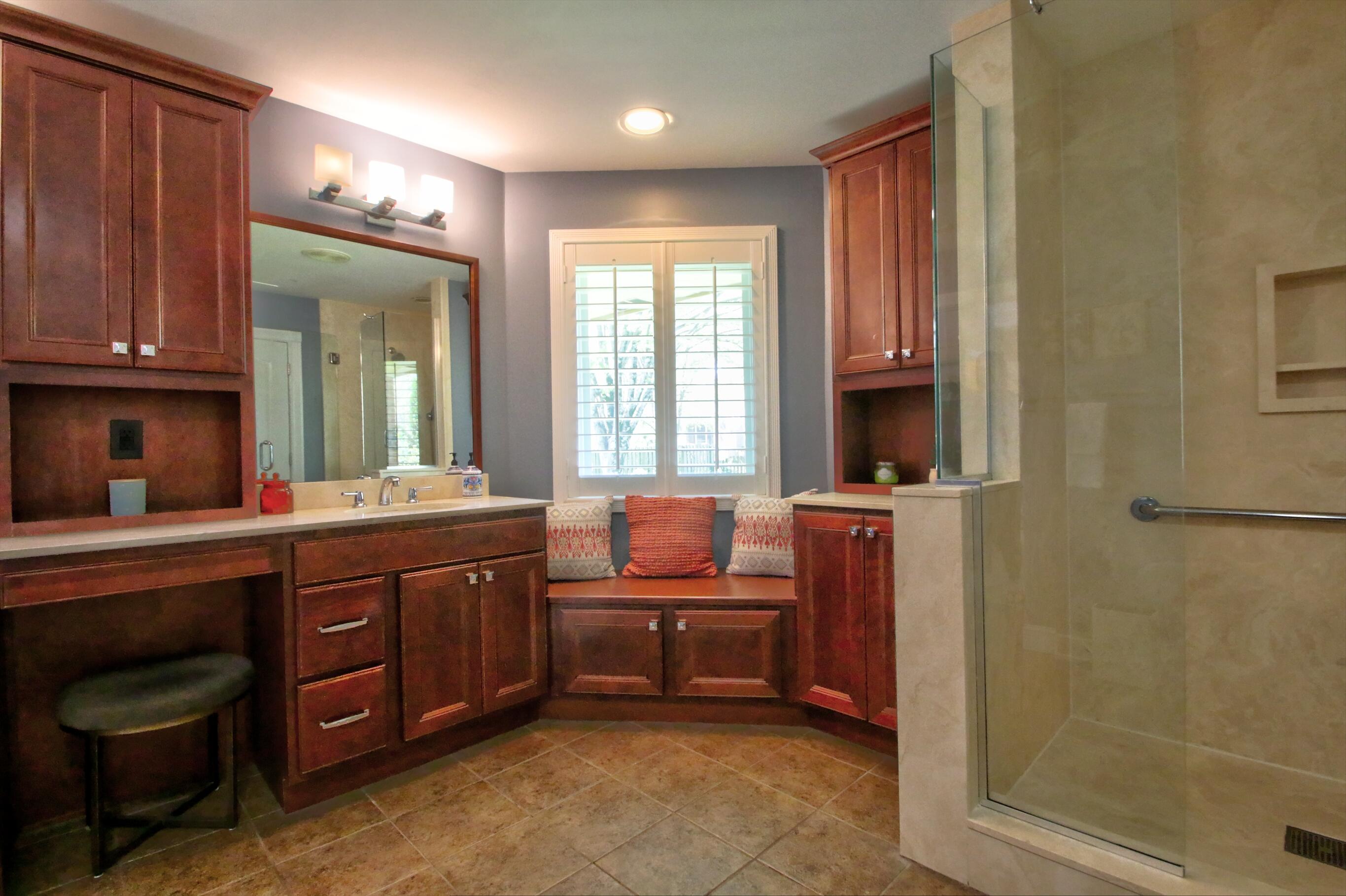 Lexington, Kentucky 40509, United States, 3 Bedrooms Bedrooms, ,3 BathroomsBathrooms,Residential,Pending,121252