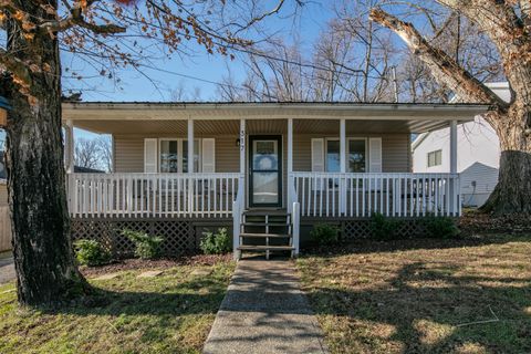 Photo of 317 Douglas Court, Richmond, KY 40475 (MLS # 25507909)