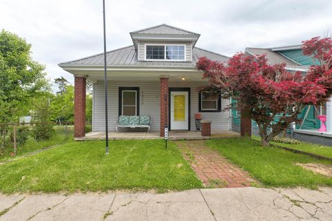 Property photo of 1920 Brent Street, Paris, KY 40361