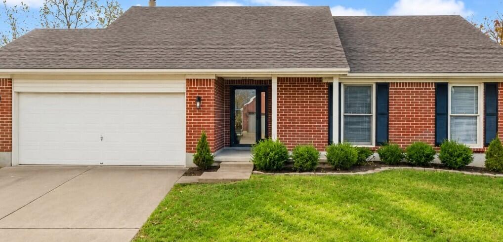 Photo 1 of 18 — 131 Hawthorne Drive, Georgetown, KY 40324