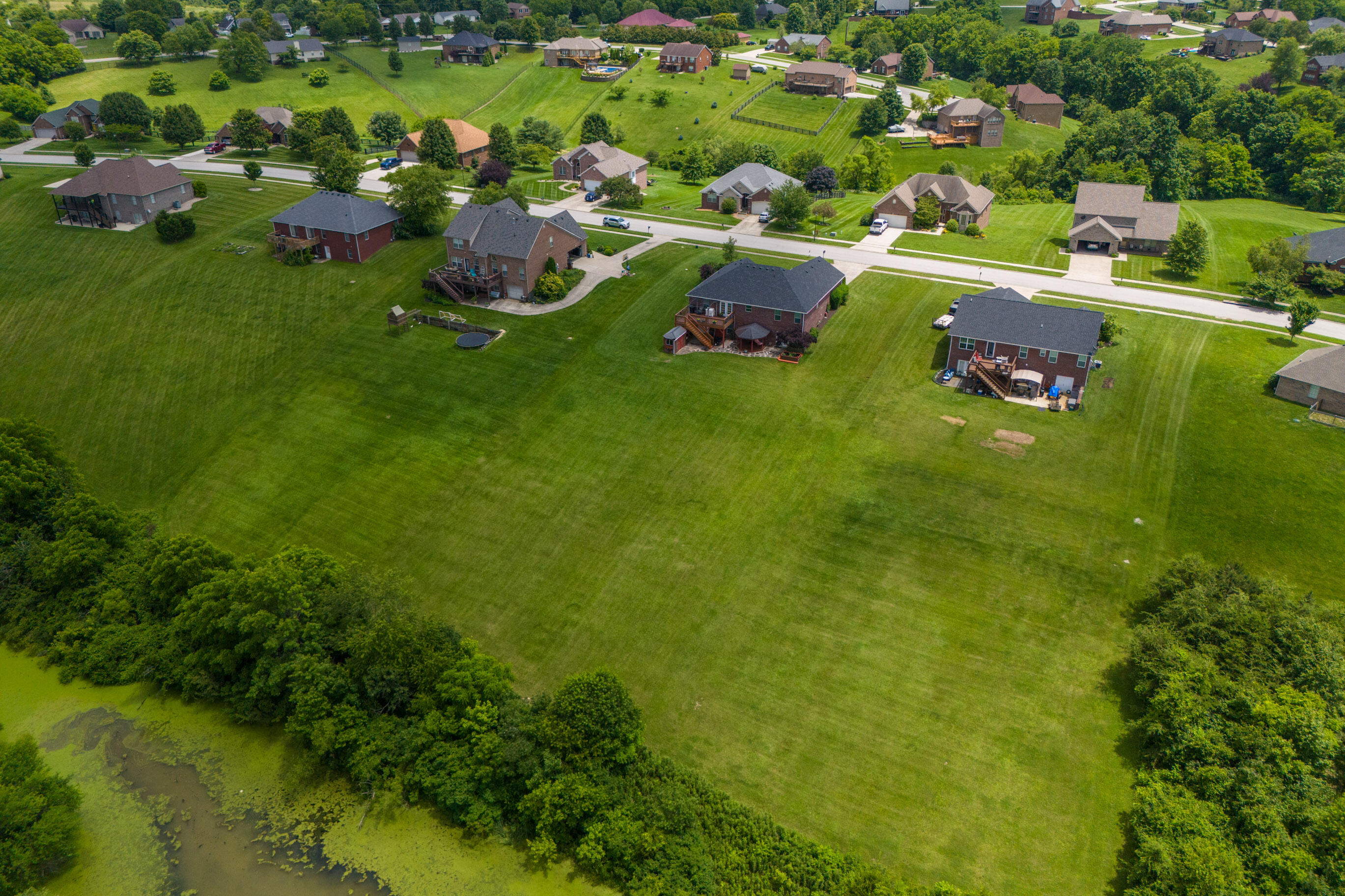 Richmond, Kentucky 40475, United States, 3 Bedrooms Bedrooms, ,3 BathroomsBathrooms,Residential,Active,153142