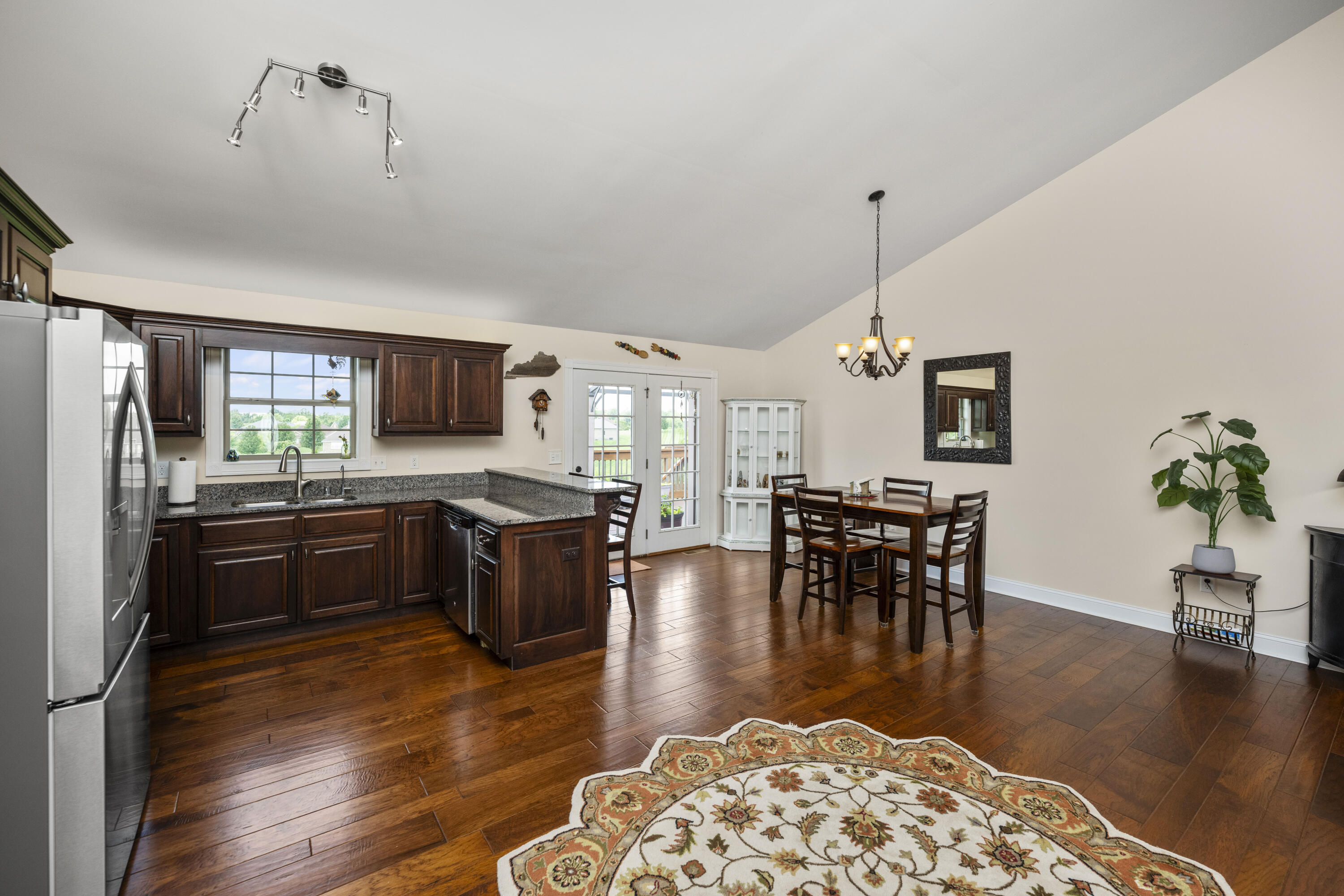 Richmond, Kentucky 40475, United States, 3 Bedrooms Bedrooms, ,3 BathroomsBathrooms,Residential,Active,153142