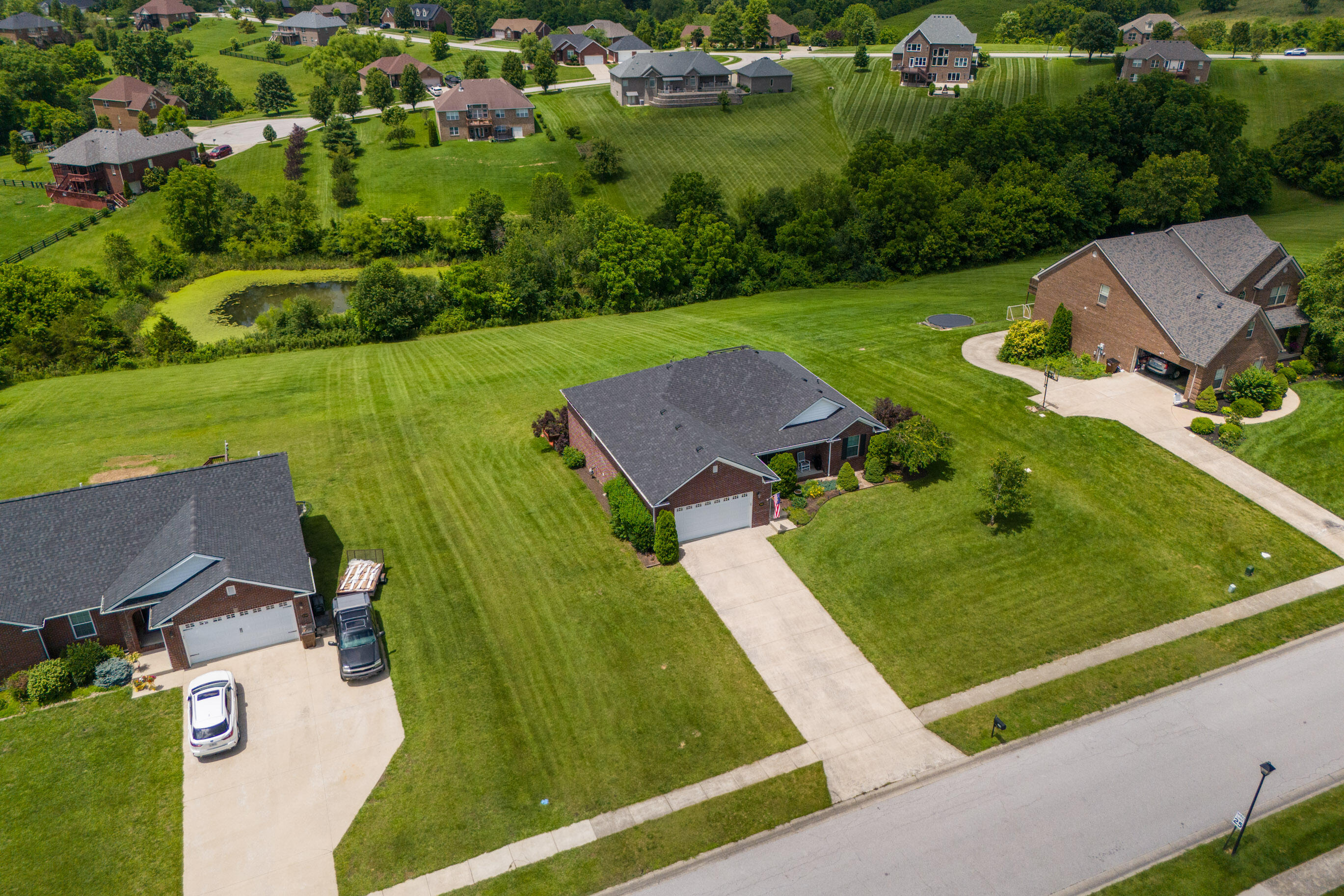 Richmond, Kentucky 40475, United States, 3 Bedrooms Bedrooms, ,3 BathroomsBathrooms,Residential,Active,153142