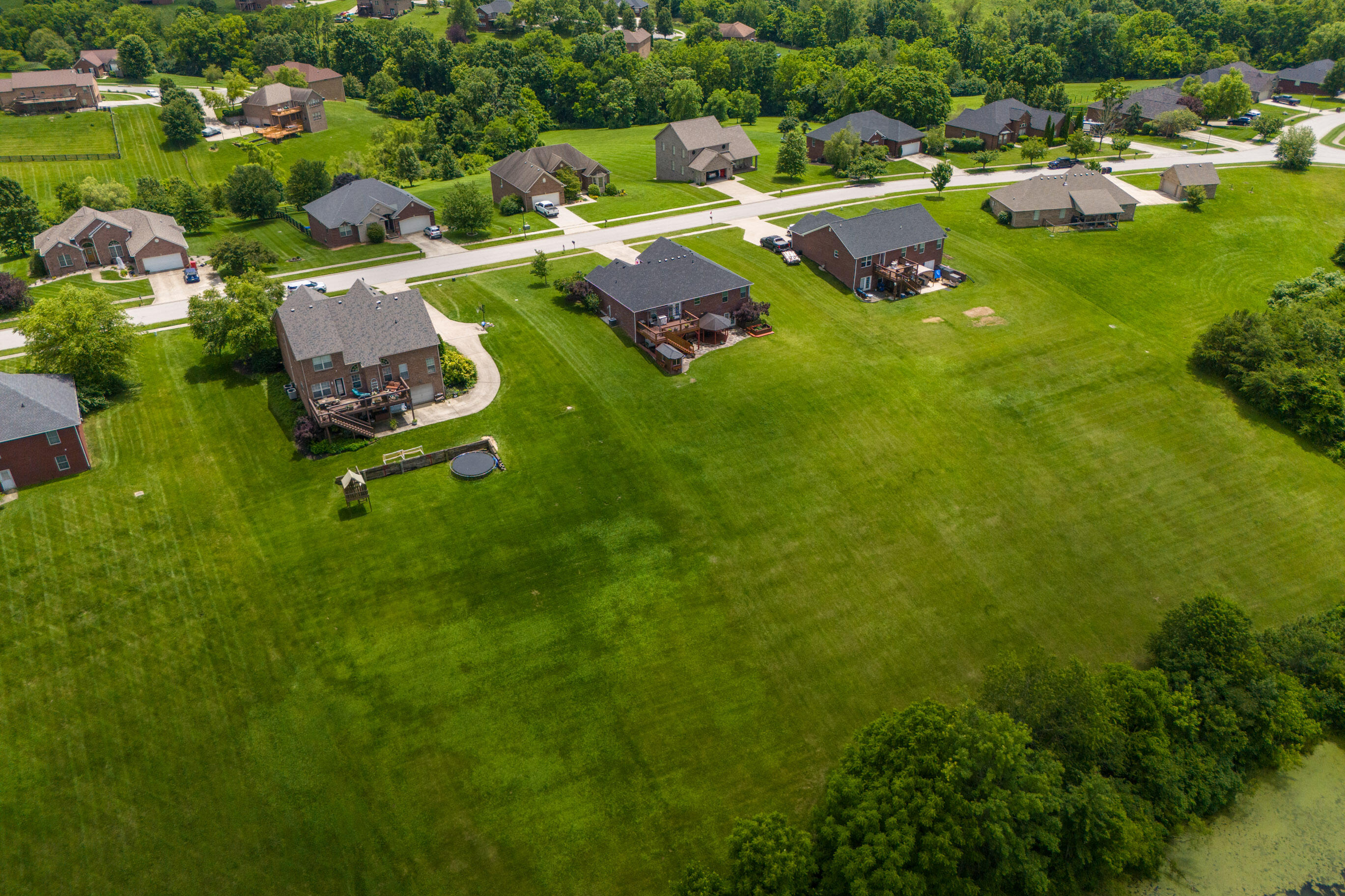 Richmond, Kentucky 40475, United States, 3 Bedrooms Bedrooms, ,3 BathroomsBathrooms,Residential,Active,153142