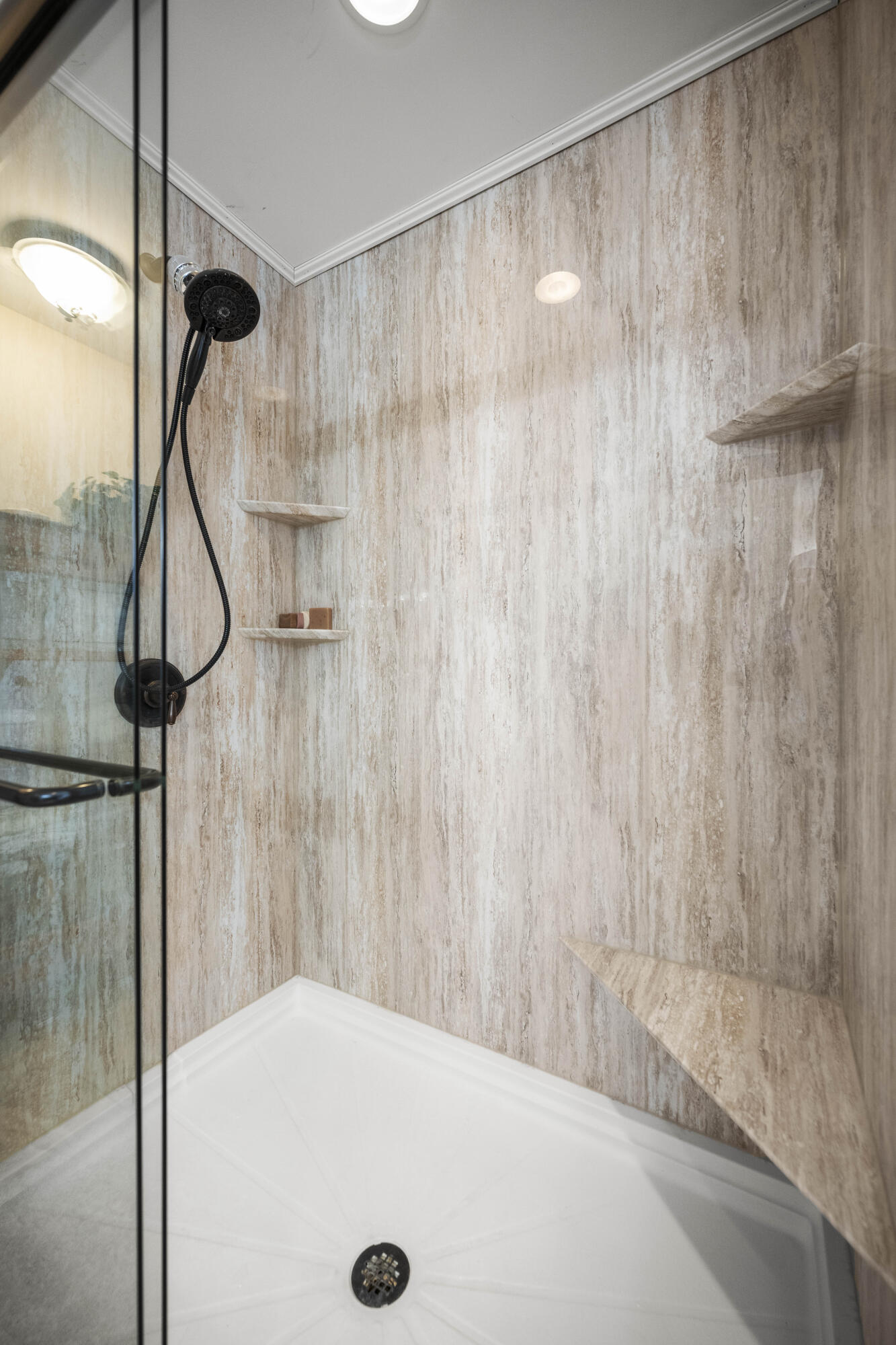 Richmond, Kentucky 40475, United States, 3 Bedrooms Bedrooms, ,3 BathroomsBathrooms,Residential,Active,153142