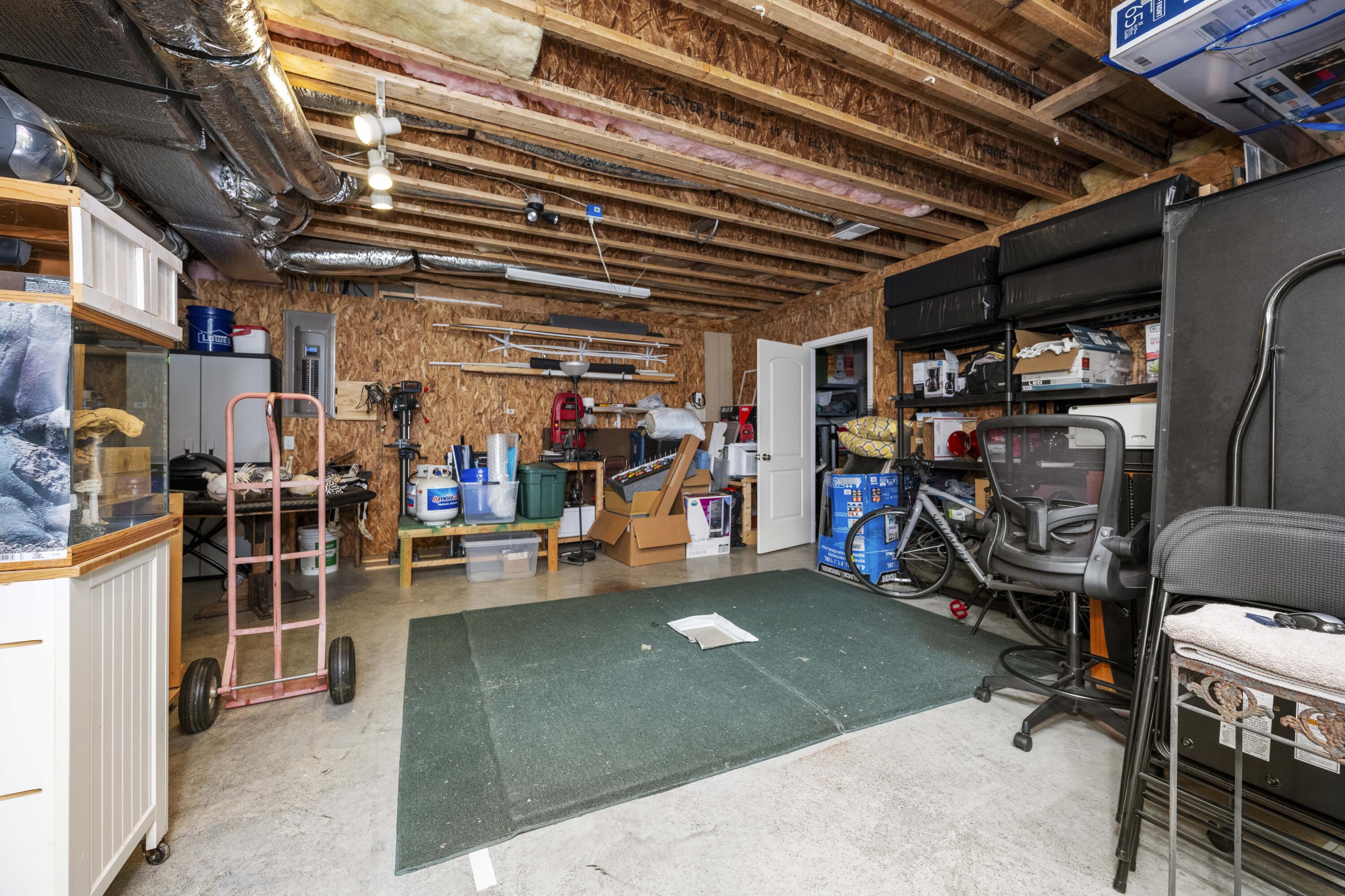 Richmond, Kentucky 40475, United States, 3 Bedrooms Bedrooms, ,3 BathroomsBathrooms,Residential,Active,153142