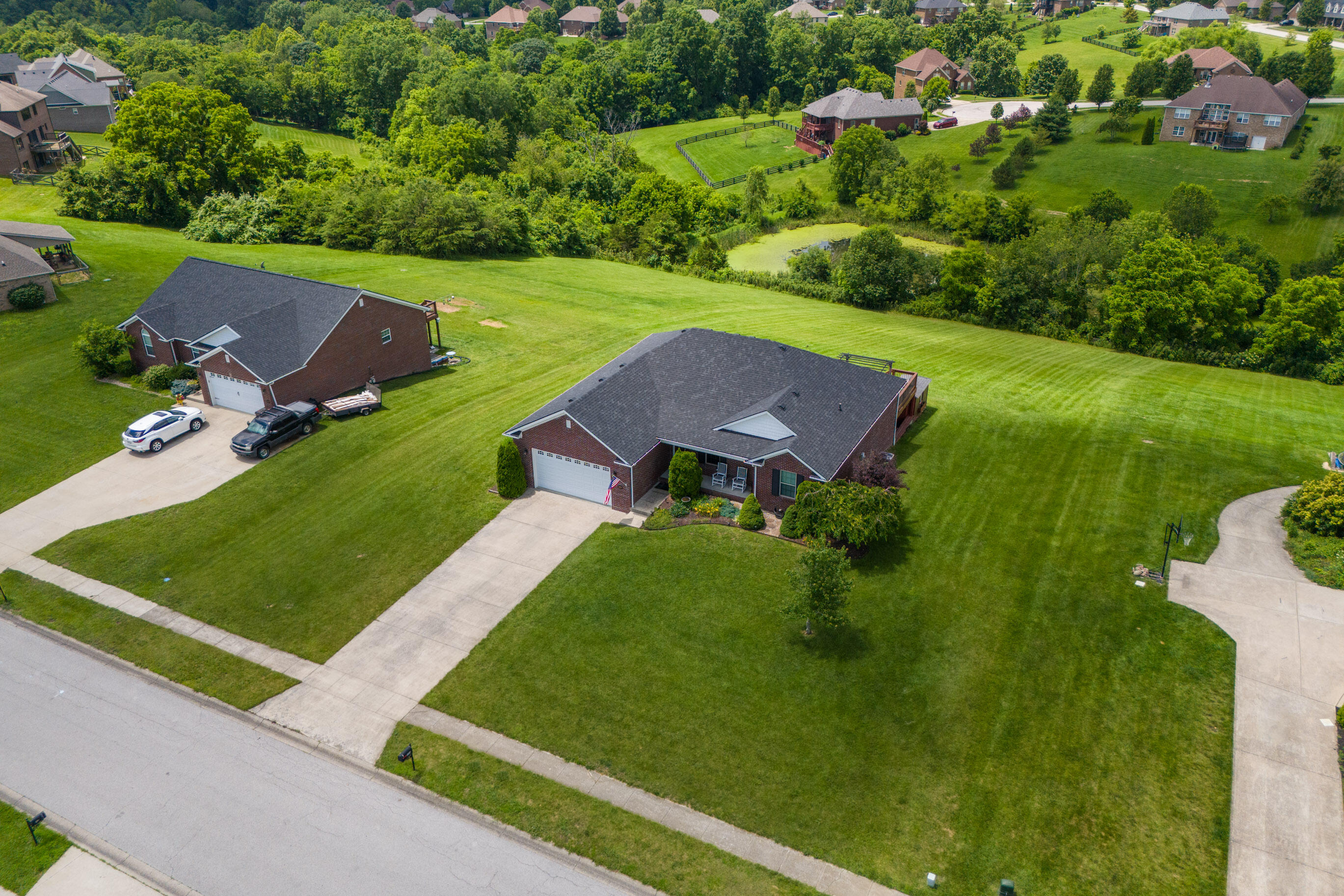 Richmond, Kentucky 40475, United States, 3 Bedrooms Bedrooms, ,3 BathroomsBathrooms,Residential,Active,153142