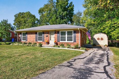 Photo of 2401 Maplewood Drive, Lexington, KY 40503 (MLS # 25503496)