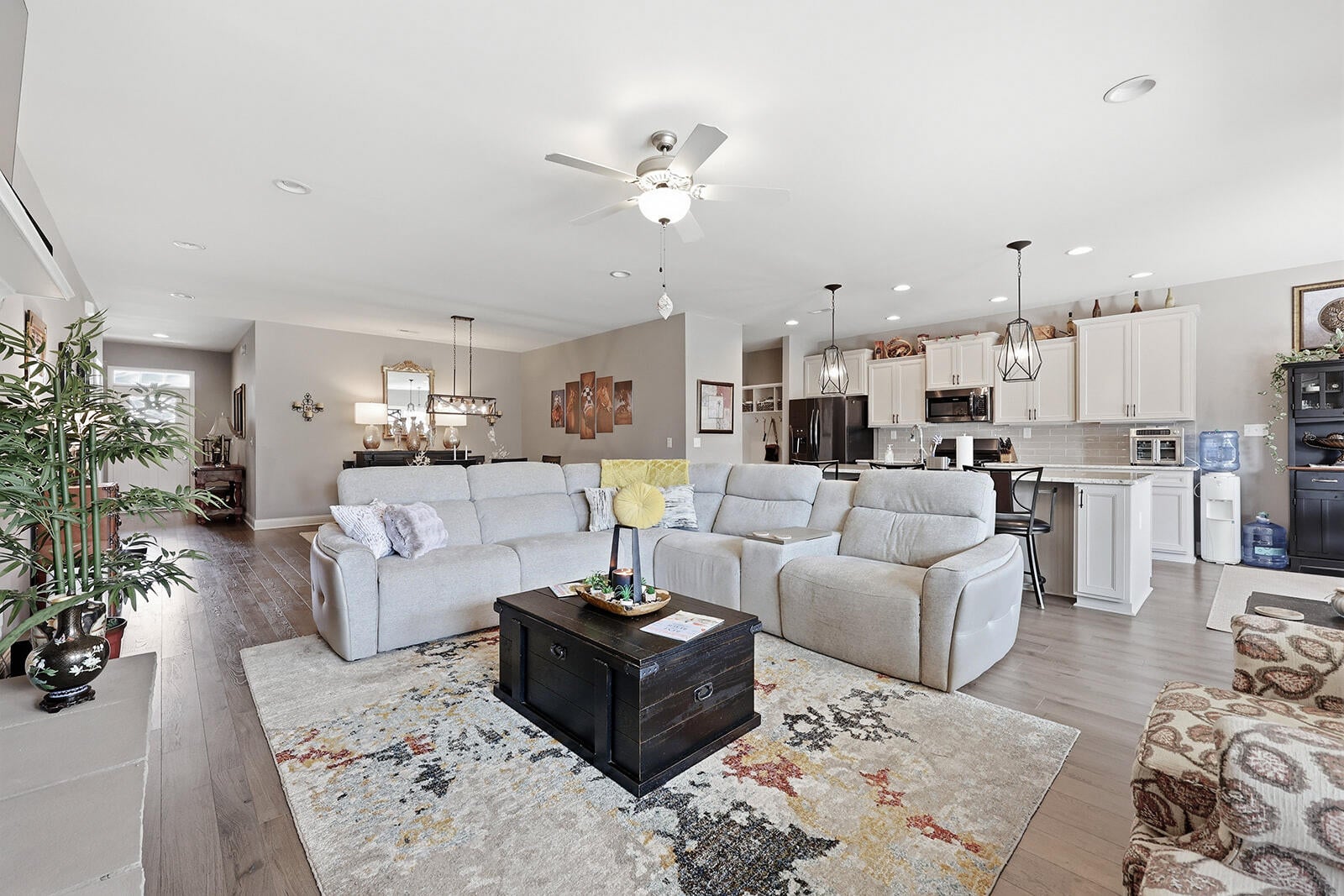 3676 Bay Springs Park