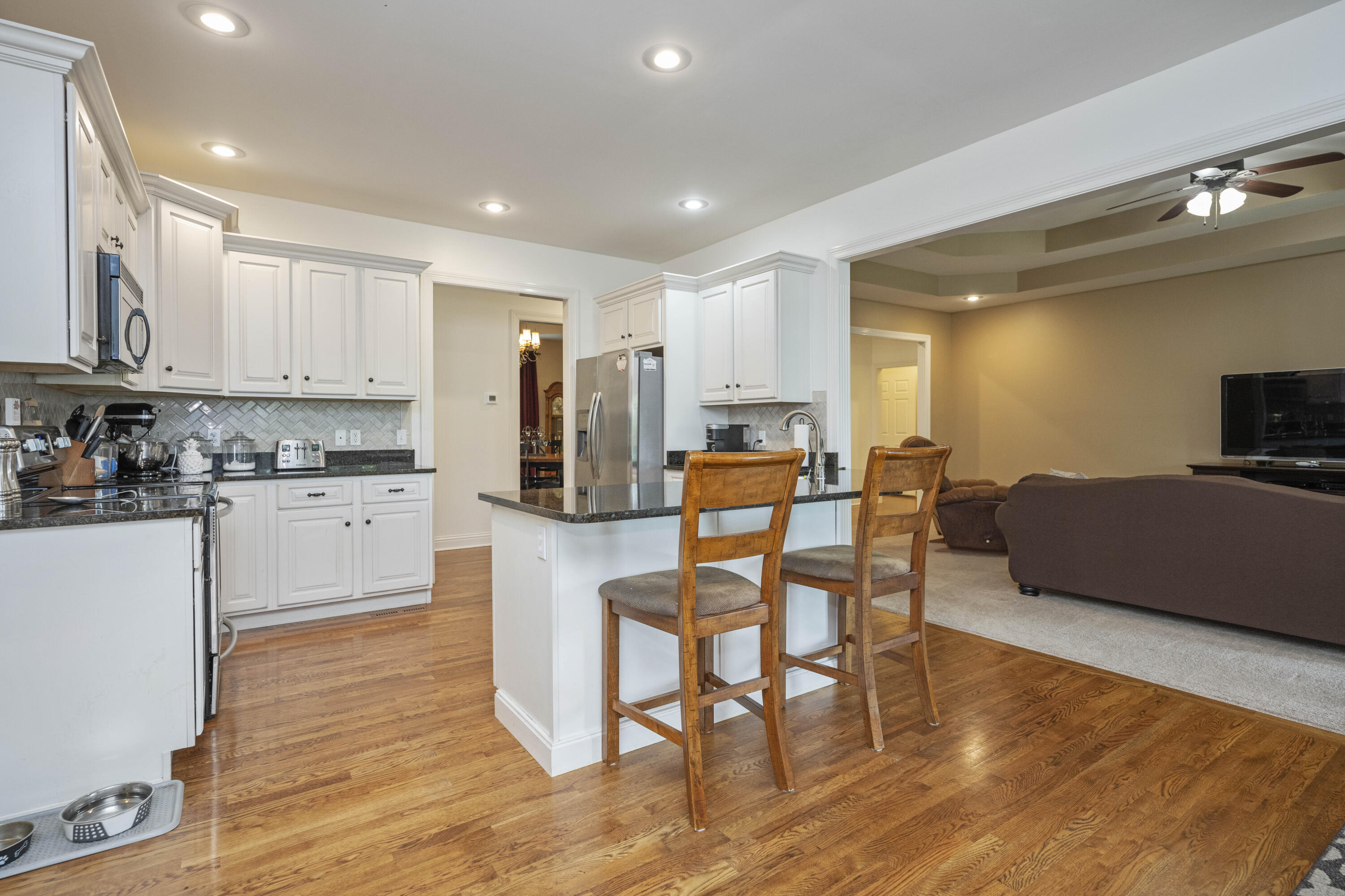 Richmond, Kentucky 40475, United States, 4 Bedrooms Bedrooms, ,3 BathroomsBathrooms,Residential,Active,159568