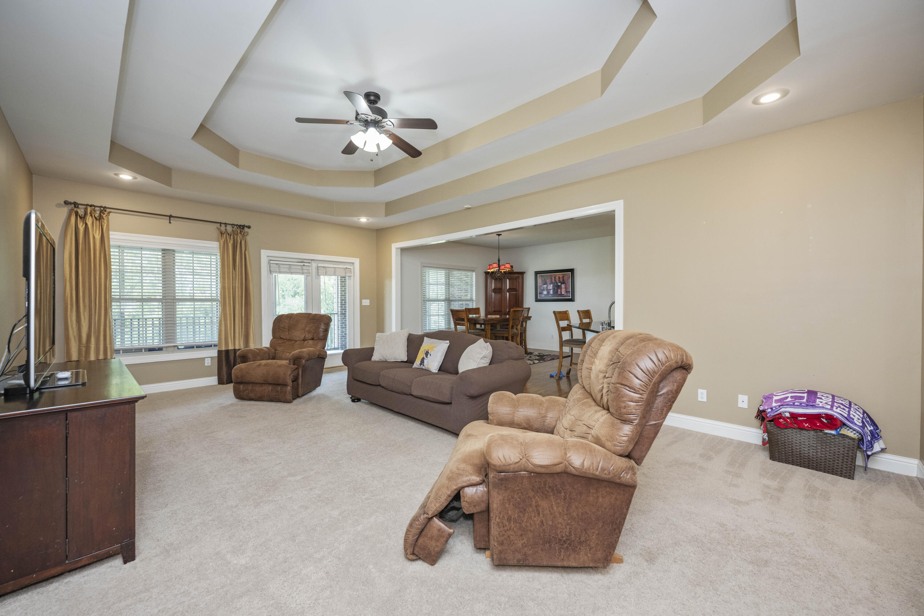 Richmond, Kentucky 40475, United States, 4 Bedrooms Bedrooms, ,3 BathroomsBathrooms,Residential,Active,159568