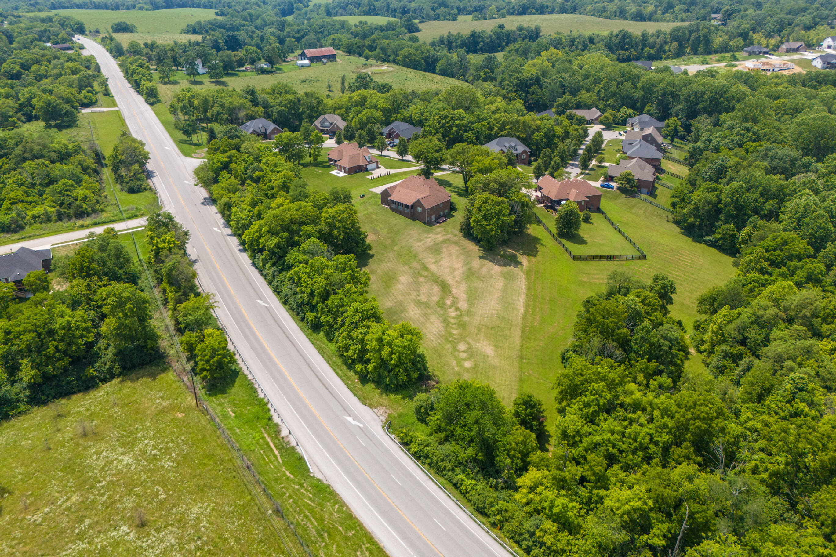 Richmond, Kentucky 40475, United States, 4 Bedrooms Bedrooms, ,3 BathroomsBathrooms,Residential,Active,159568