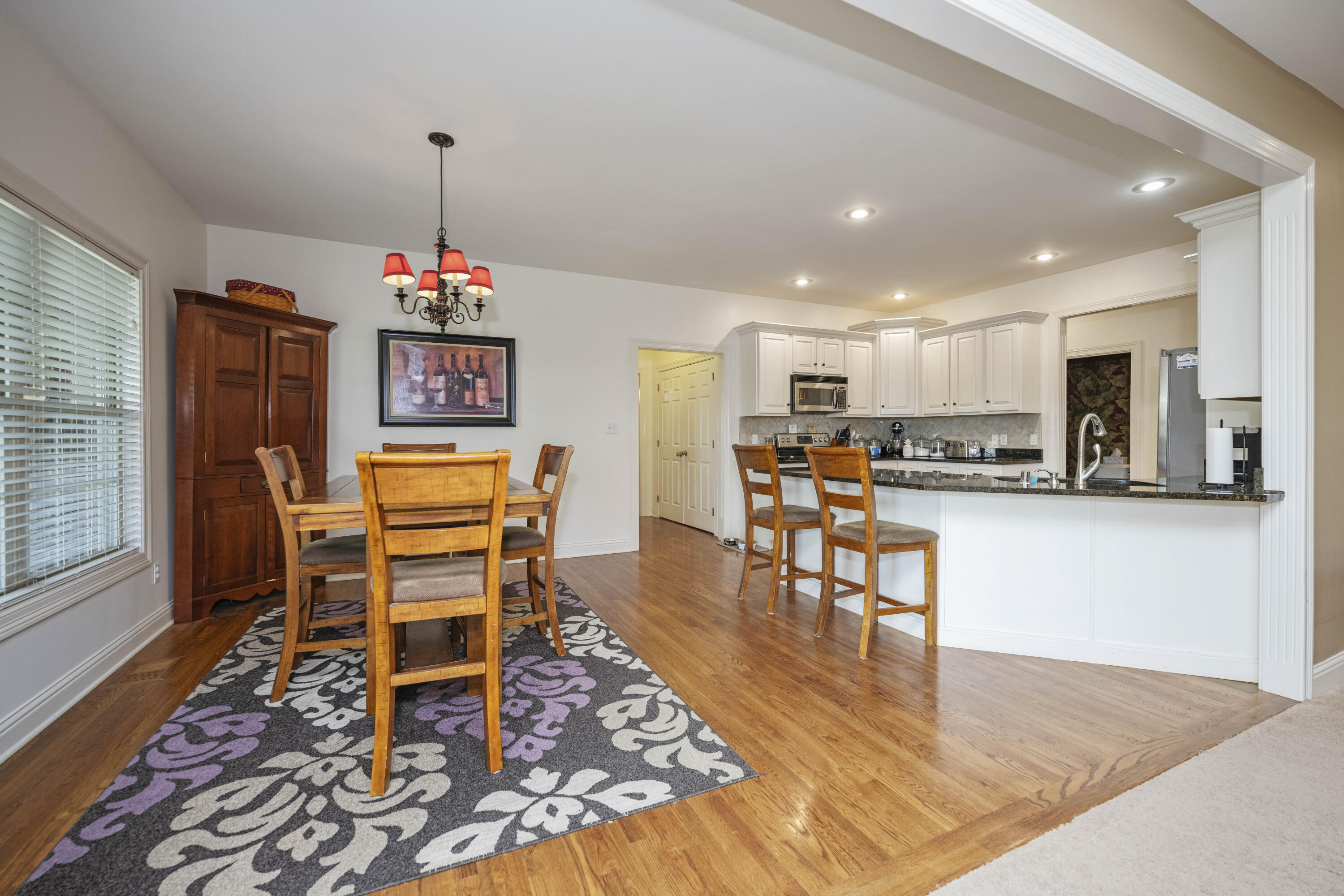 Richmond, Kentucky 40475, United States, 4 Bedrooms Bedrooms, ,3 BathroomsBathrooms,Residential,Active,159568