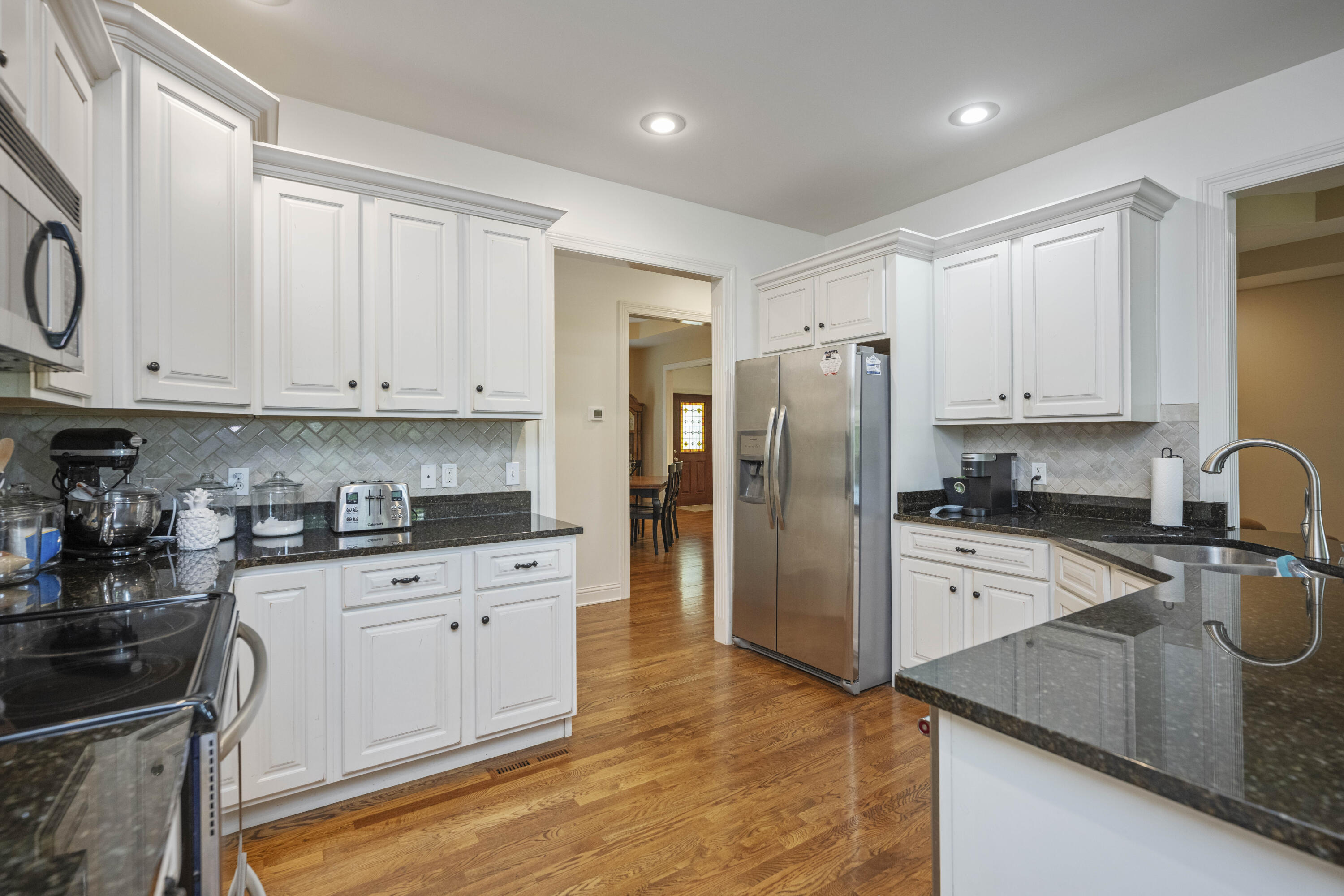 Richmond, Kentucky 40475, United States, 4 Bedrooms Bedrooms, ,3 BathroomsBathrooms,Residential,Active,159568