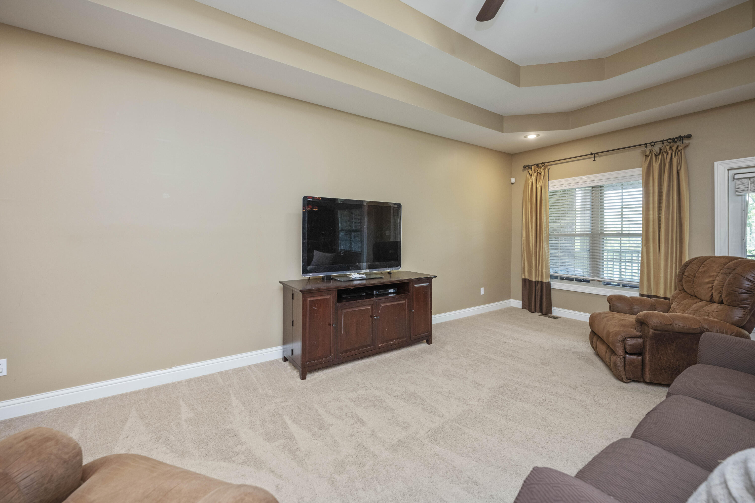 Richmond, Kentucky 40475, United States, 4 Bedrooms Bedrooms, ,3 BathroomsBathrooms,Residential,Active,159568