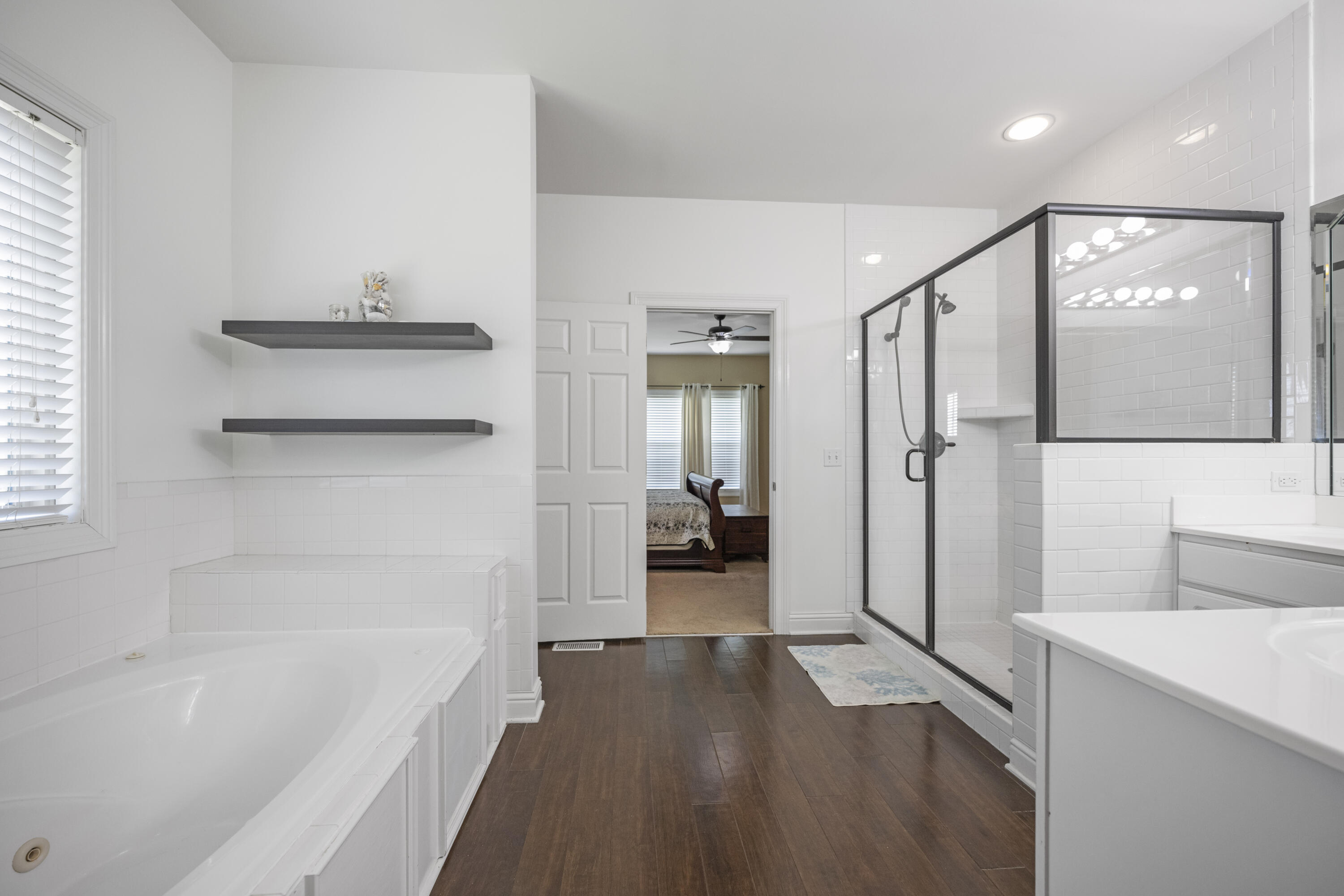 Richmond, Kentucky 40475, United States, 4 Bedrooms Bedrooms, ,3 BathroomsBathrooms,Residential,Active,159568