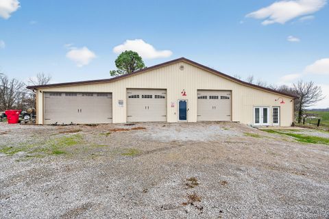 Photo of 709 Mule Shed Lane, Richmond, KY 40475 (MLS # 25507519)