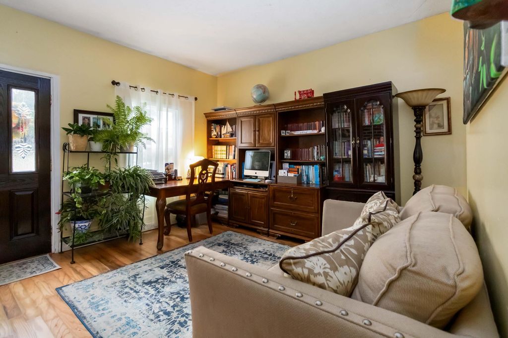 Photo of 302 Autumn Ridge Drive, Somerset, KY 42503 (MLS # 25505098)