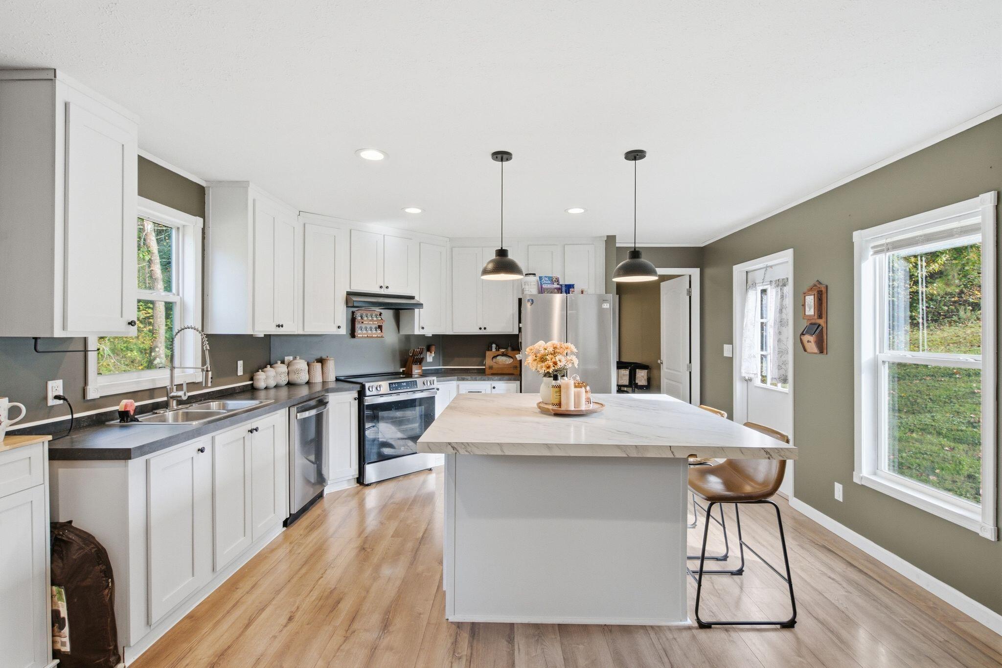 3081 White Oak Road