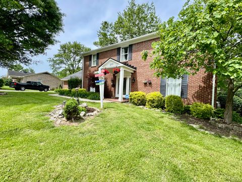 Photo of 104 Lone Oak Drive, Nicholasville, KY 40356 (MLS # 25011072)