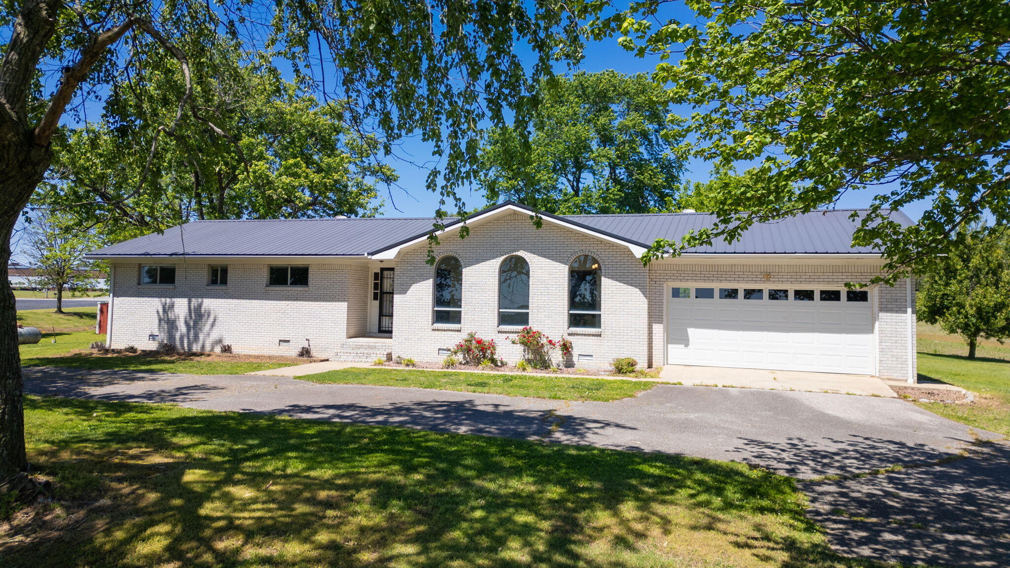 Photo 1 of 31 — 760 State Route 83, Mayfield, KY 42066