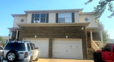 Photo of 209 - 211 Maryrose Drive, Nicholasville, KY 40356 (MLS # 25015297)